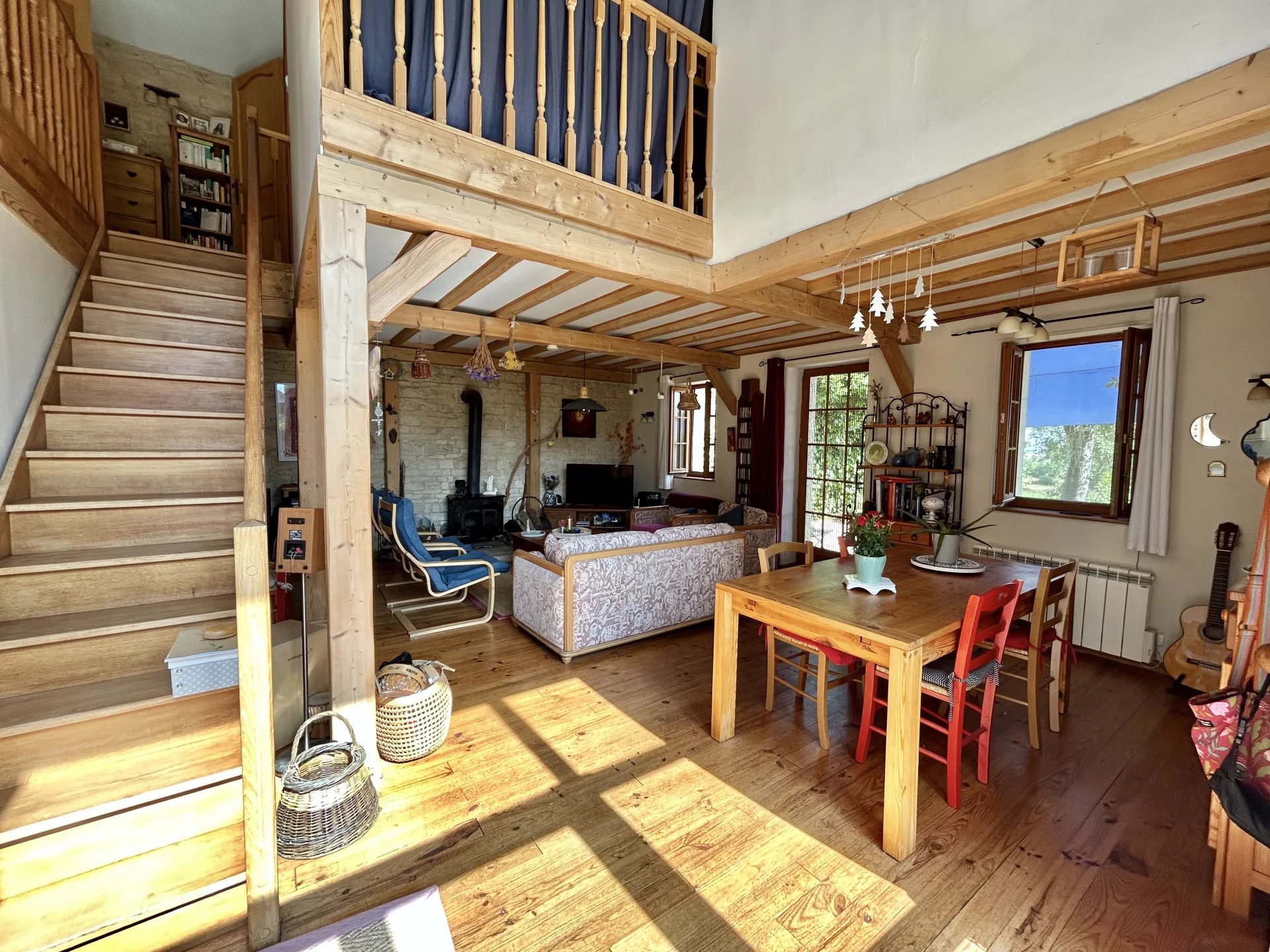 Stunning 7 bedroom property over 2 houses, Poitou-Charentes – France – BVI81451