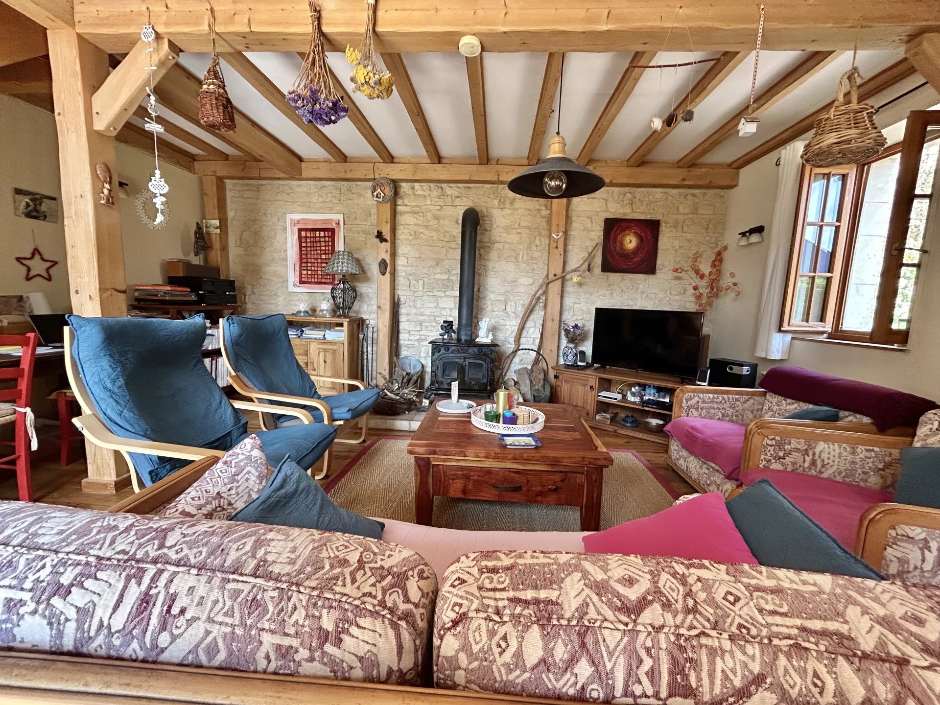 Stunning 7 bedroom property over 2 houses, Poitou-Charentes – France – BVI81451