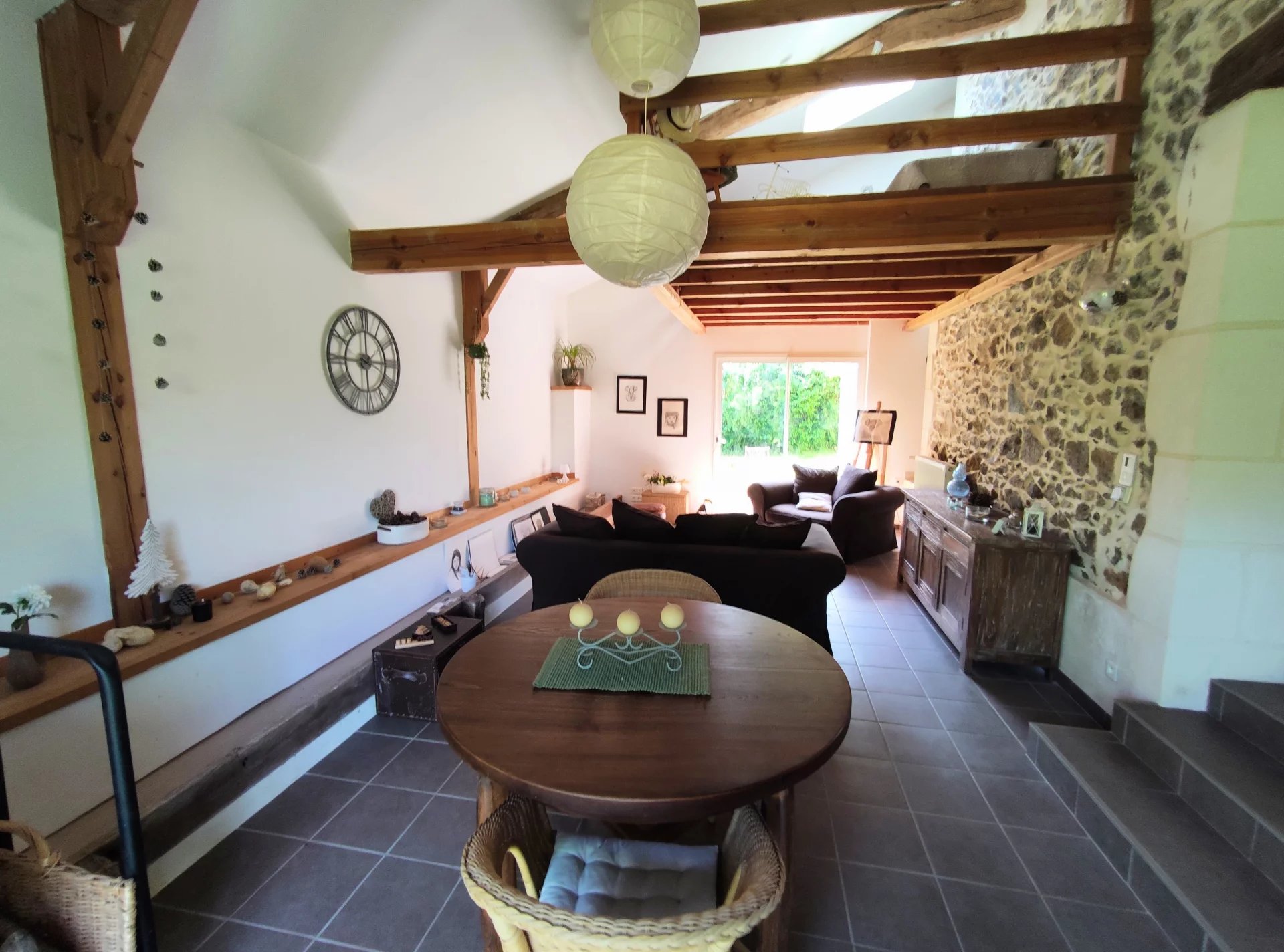 Well-Located 3-Bedroom Home with Land, Views and Versatile Living Space, Poitou-Charentes – France – BVI80944