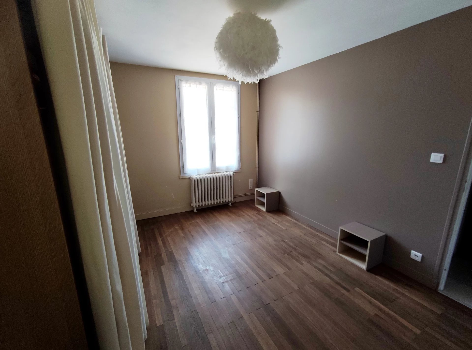 Well-Located 3-Bedroom Home with Land, Views and Versatile Living Space, Poitou-Charentes – France – BVI80944