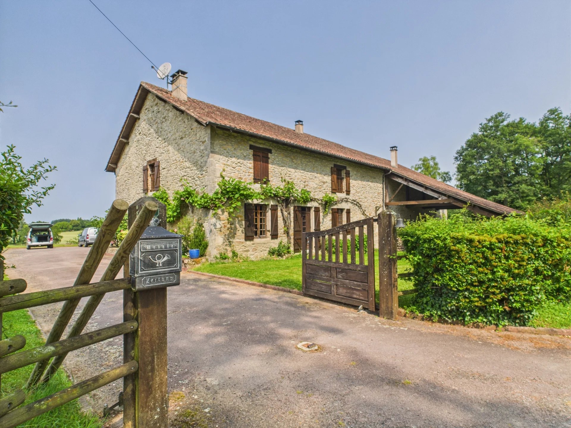 Breathtaking Estate with Panoramic Views, Complete Tranquility and Endless Potential, Limousin – France – BVI81021