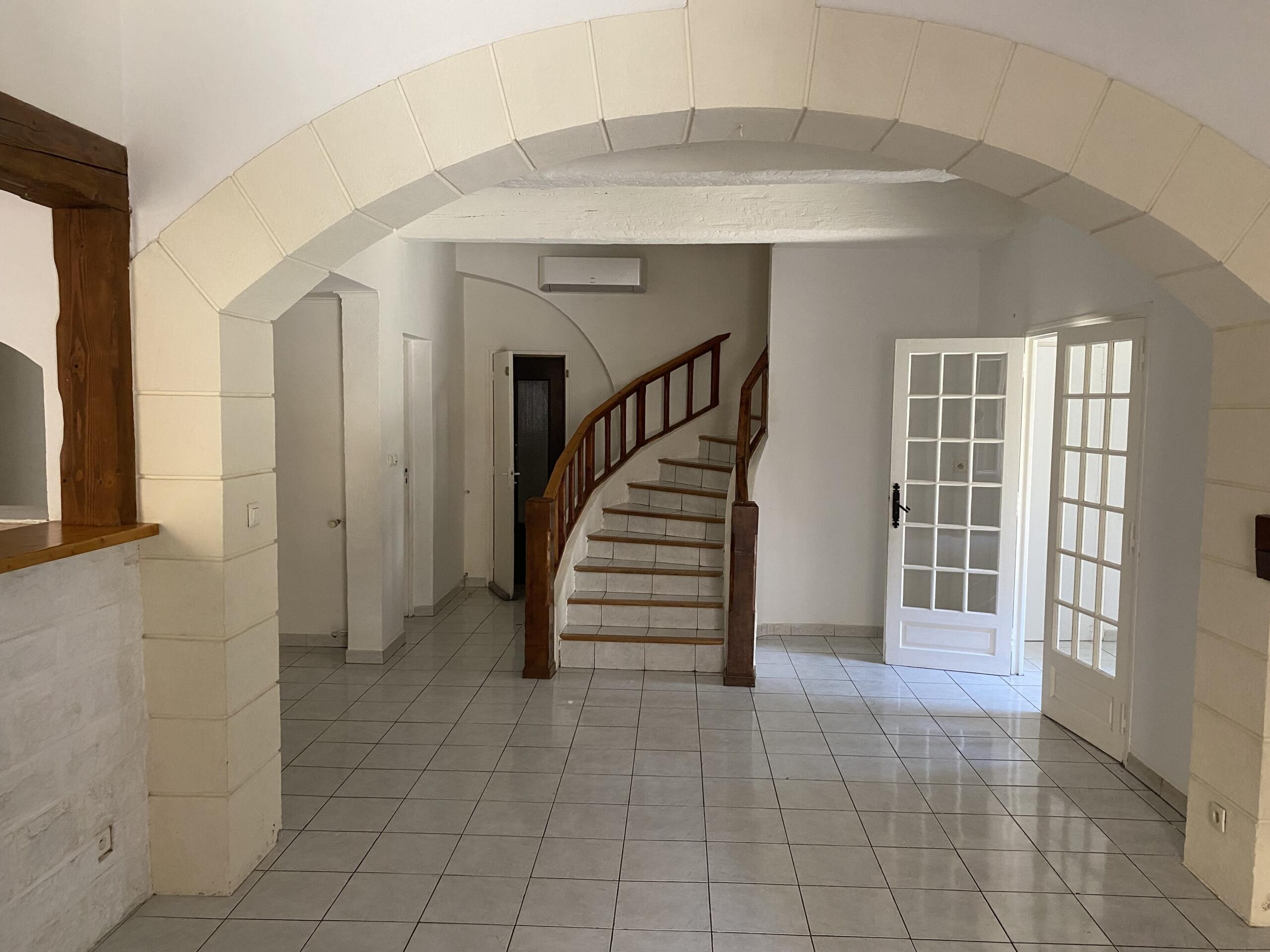 3 bedroom House in Laurens, Herault, France – al195000e