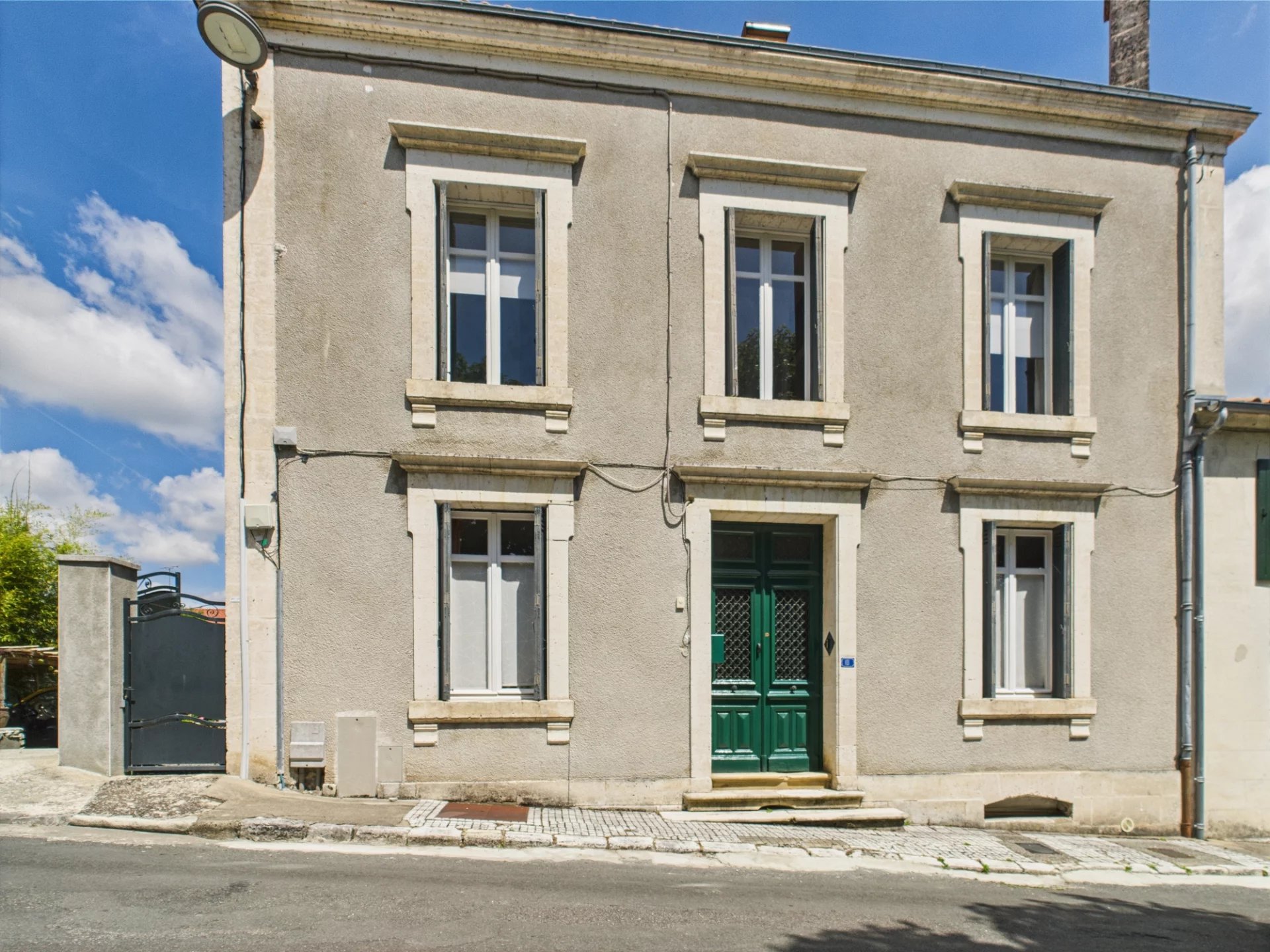 Elegant Riberac townhouse close to all amenities, Aquitaine – France – BVI72347