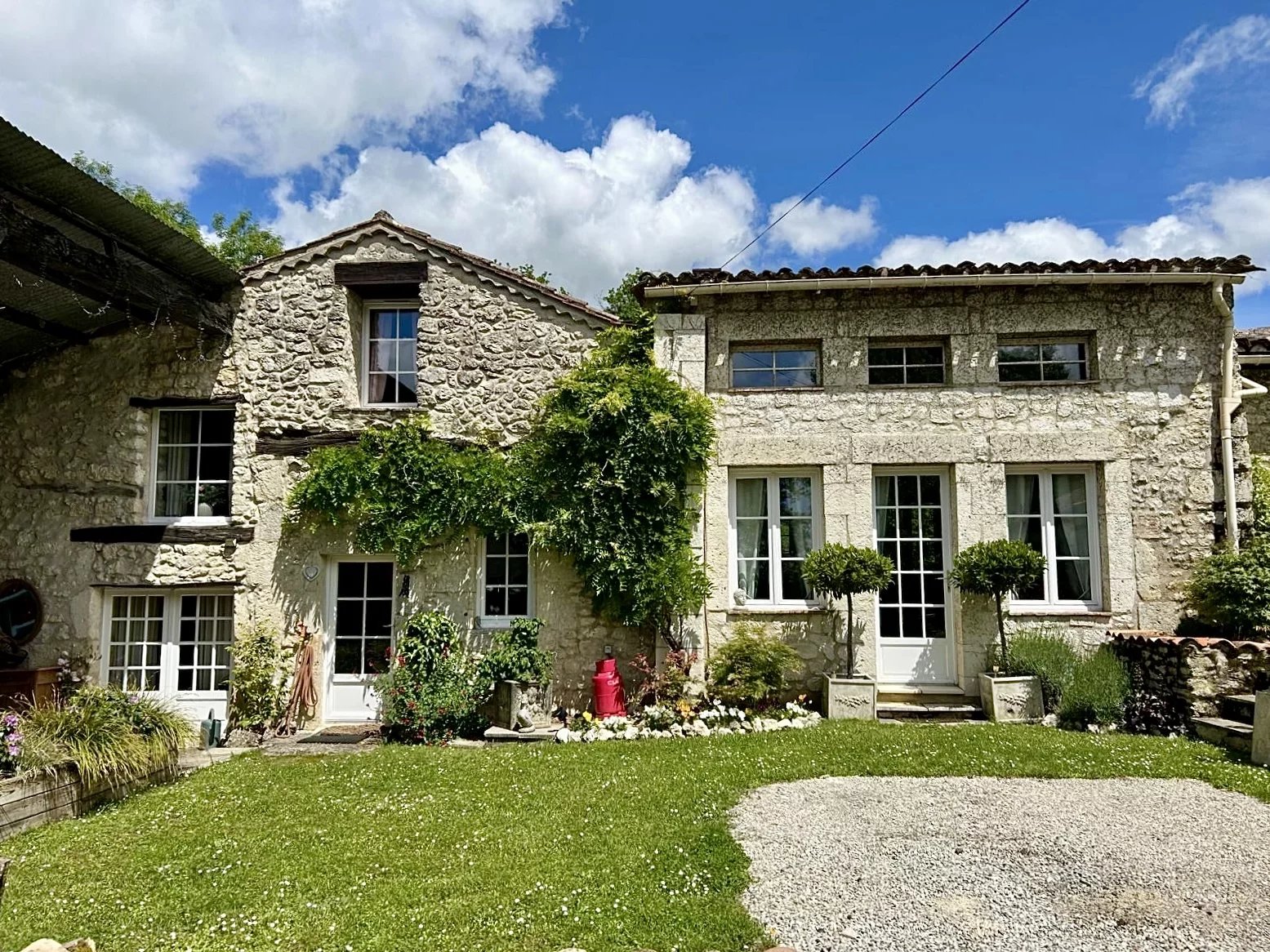 Immaculate Turn-Key Family Home – Move Right In!, Aquitaine – France – BVI79099
