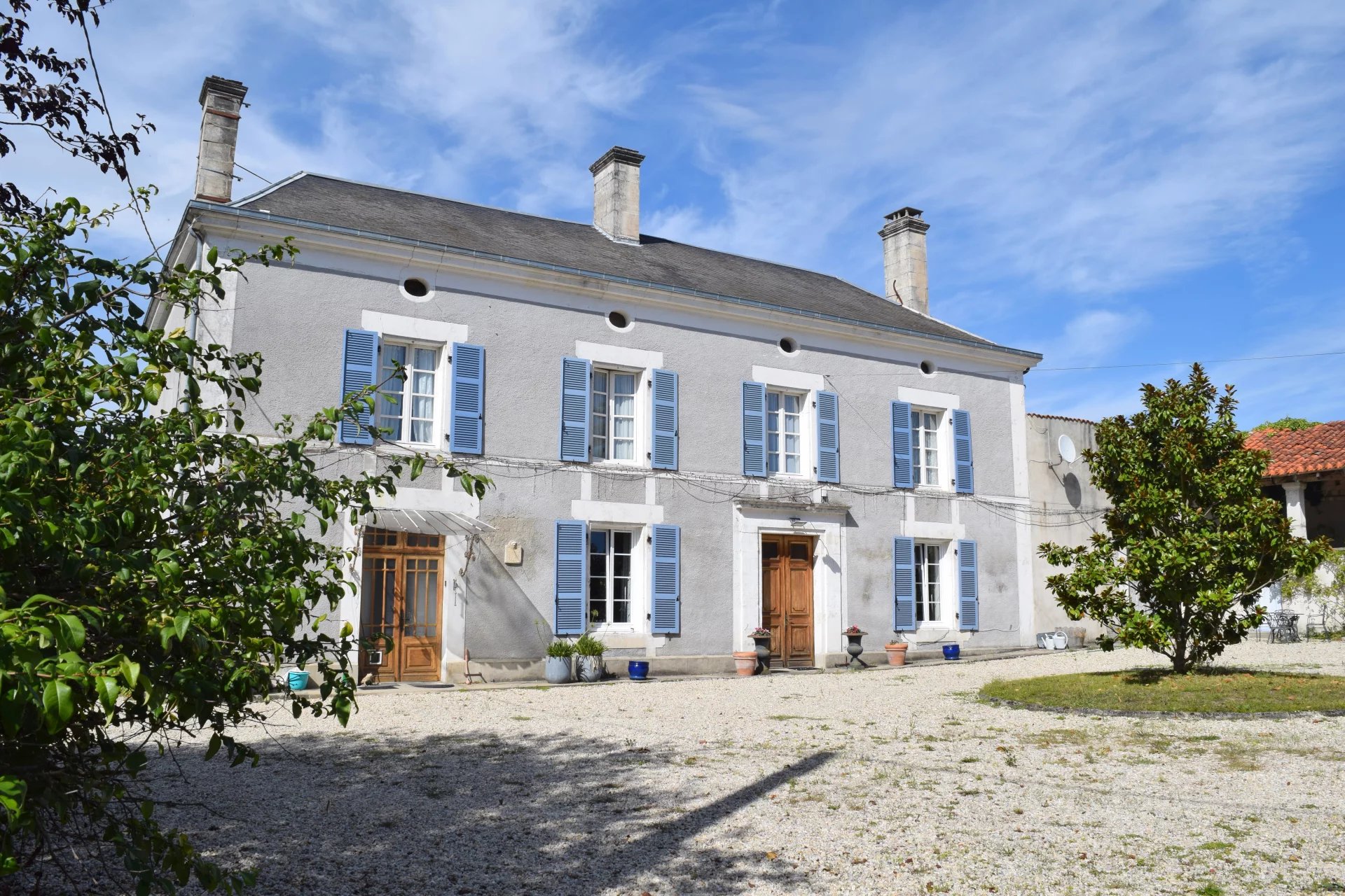 4 bed period property, large garage/workshop, 1.9ha land, Aquitaine – France – BVI72320