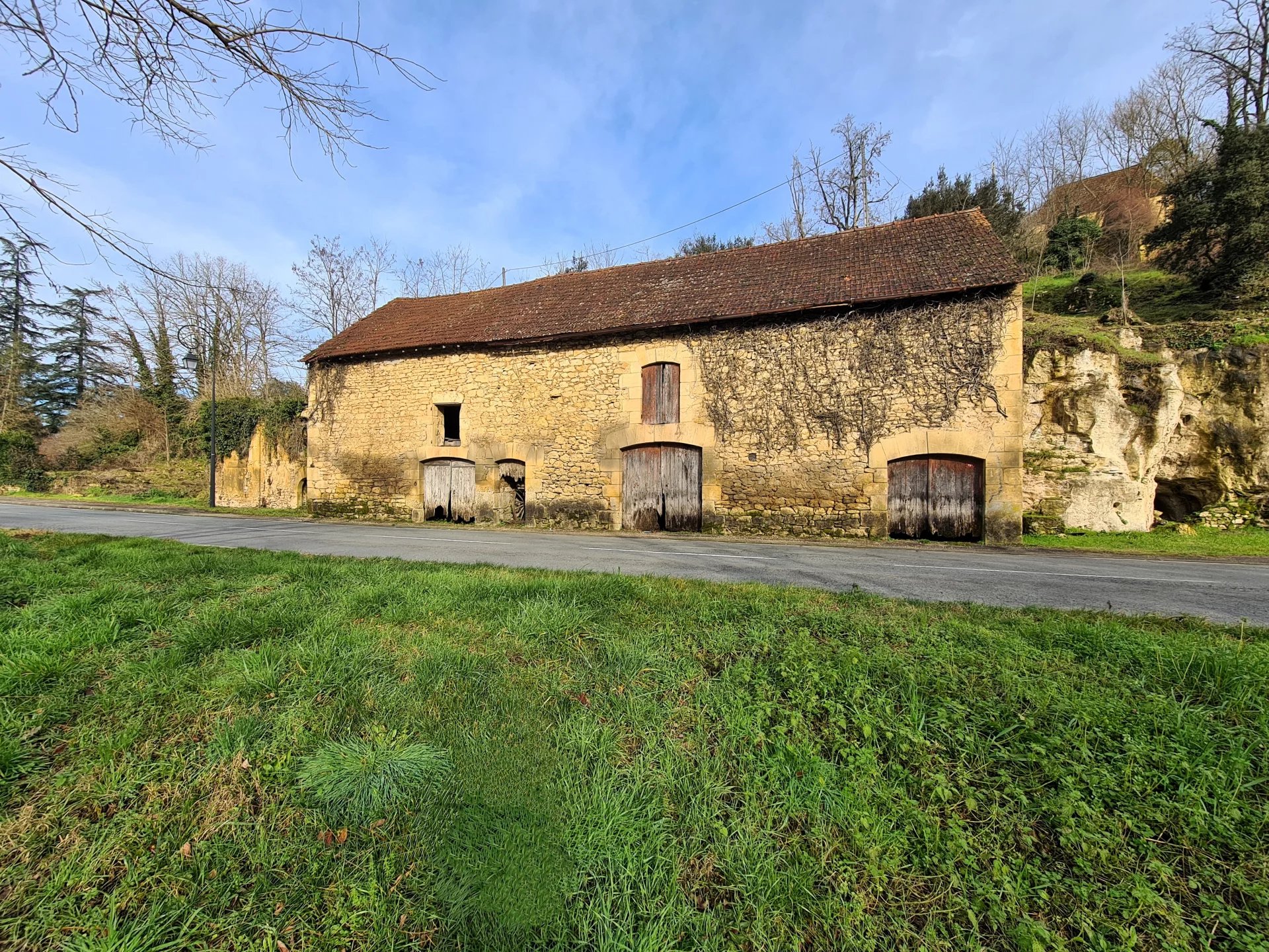 Charming stone barn with ruin, land and cave., Aquitaine – France – BVI72995