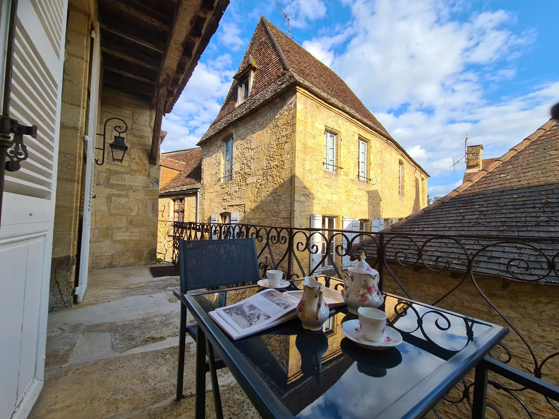 In the heart of Sarlat 6 charming luxury apartments, Aquitaine – France – BVI75561