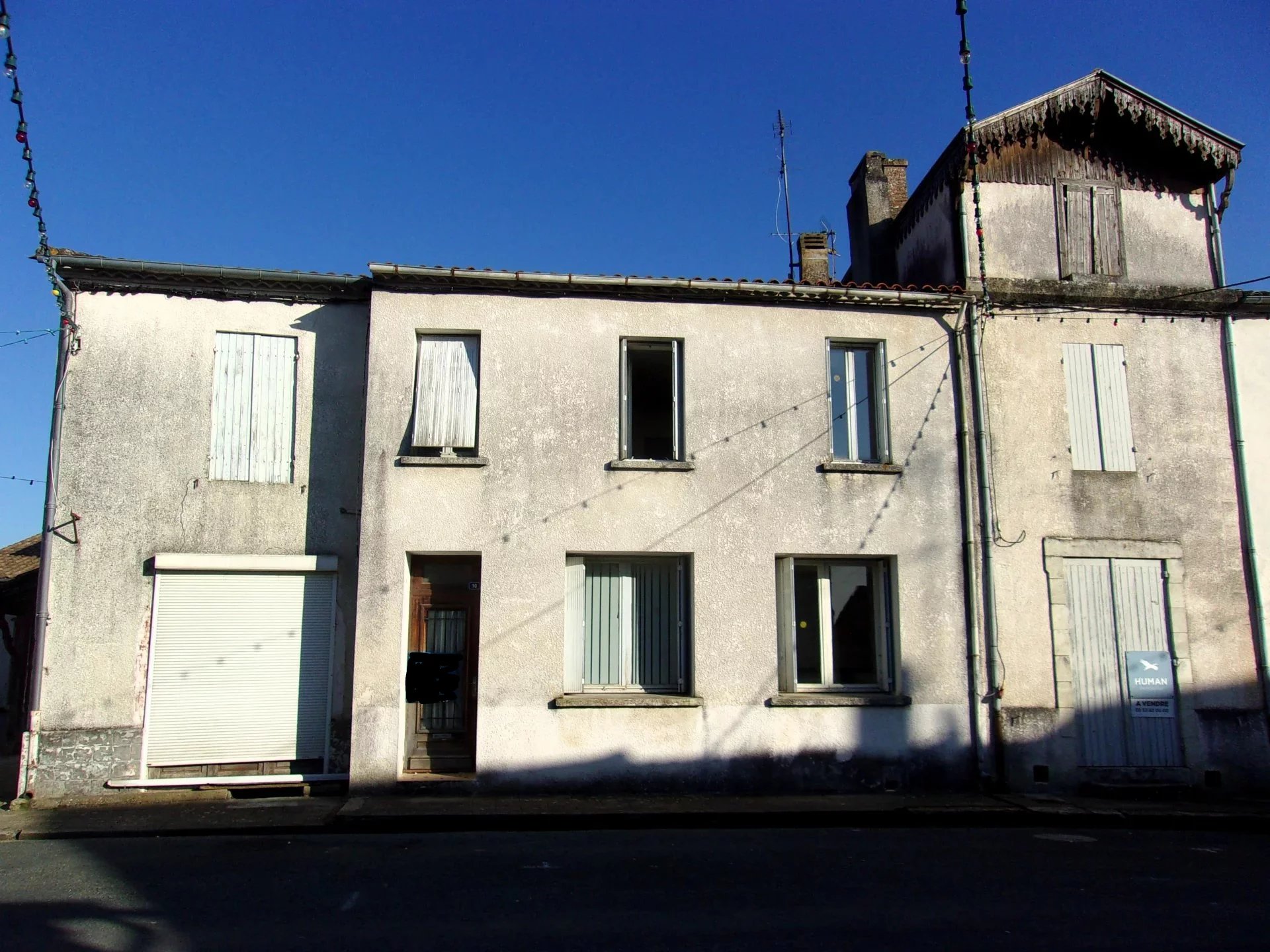 3 bedroom stone village house to renovate in the heart of historic village., Aquitaine – France – BVI79486