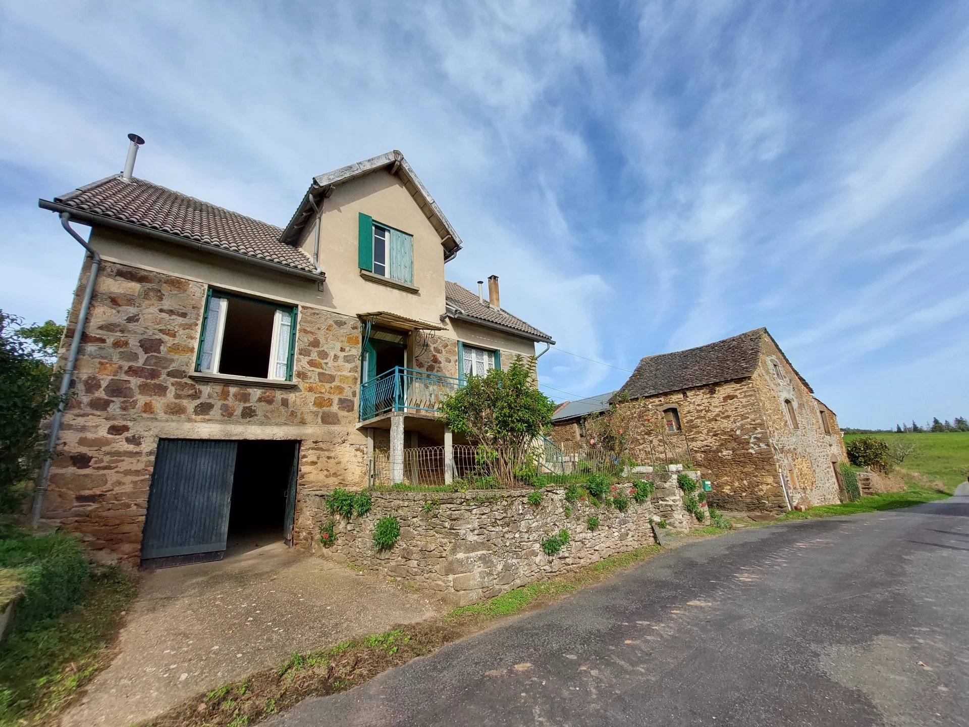 Stone Farm with nearly 3.5 ha of attached land, Midi-Pyrénées – France – BVI77733