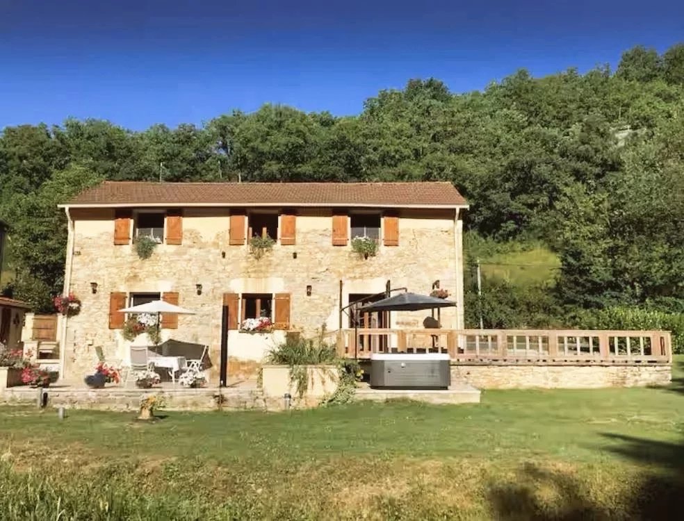 Two beautiful houses in picturesque surroundings, Midi-Pyrénées – France – BVI79356