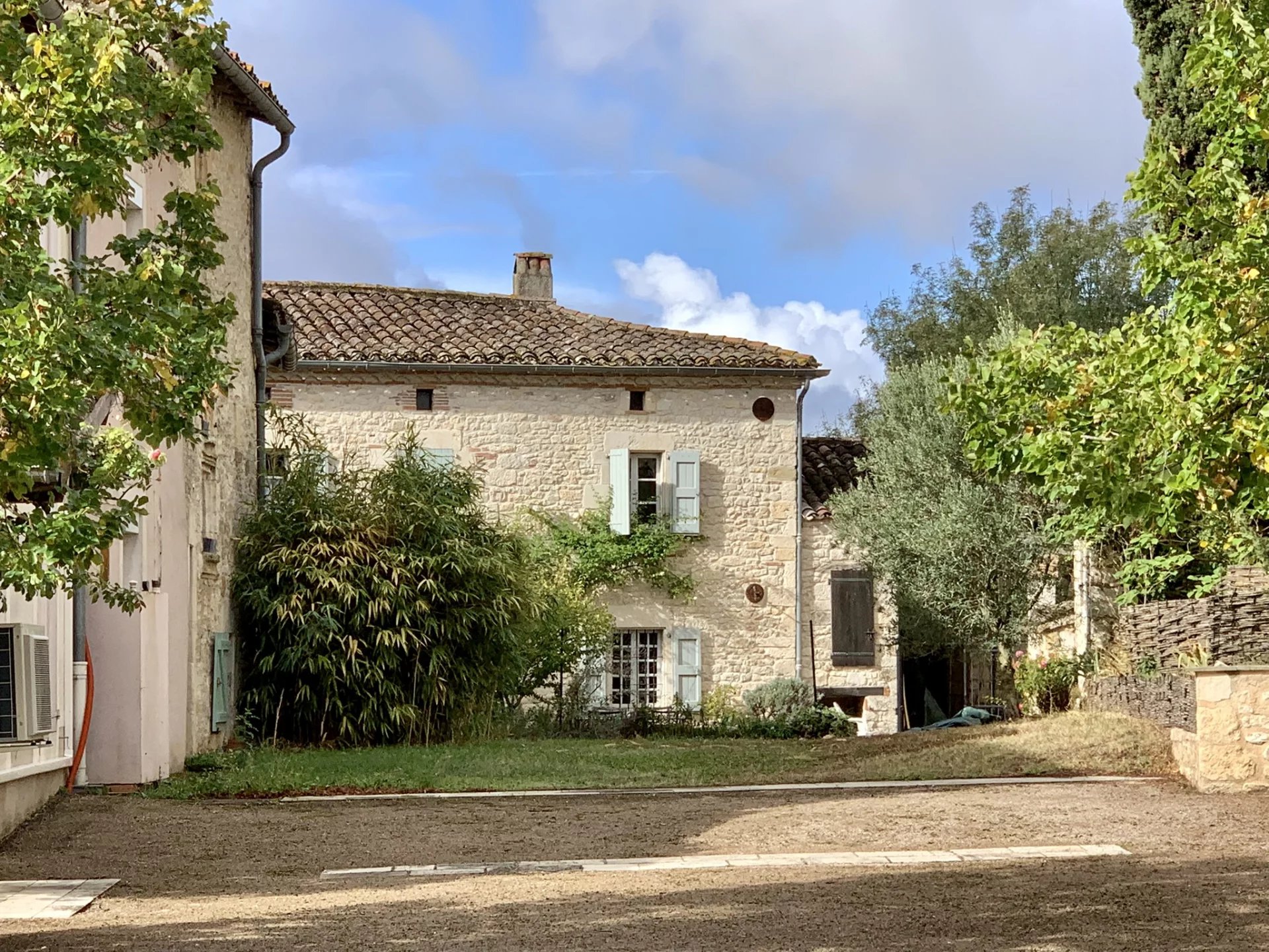 Two charming Tuscan-style houses in the Tarn, Midi-Pyrénées – France – BVI68666