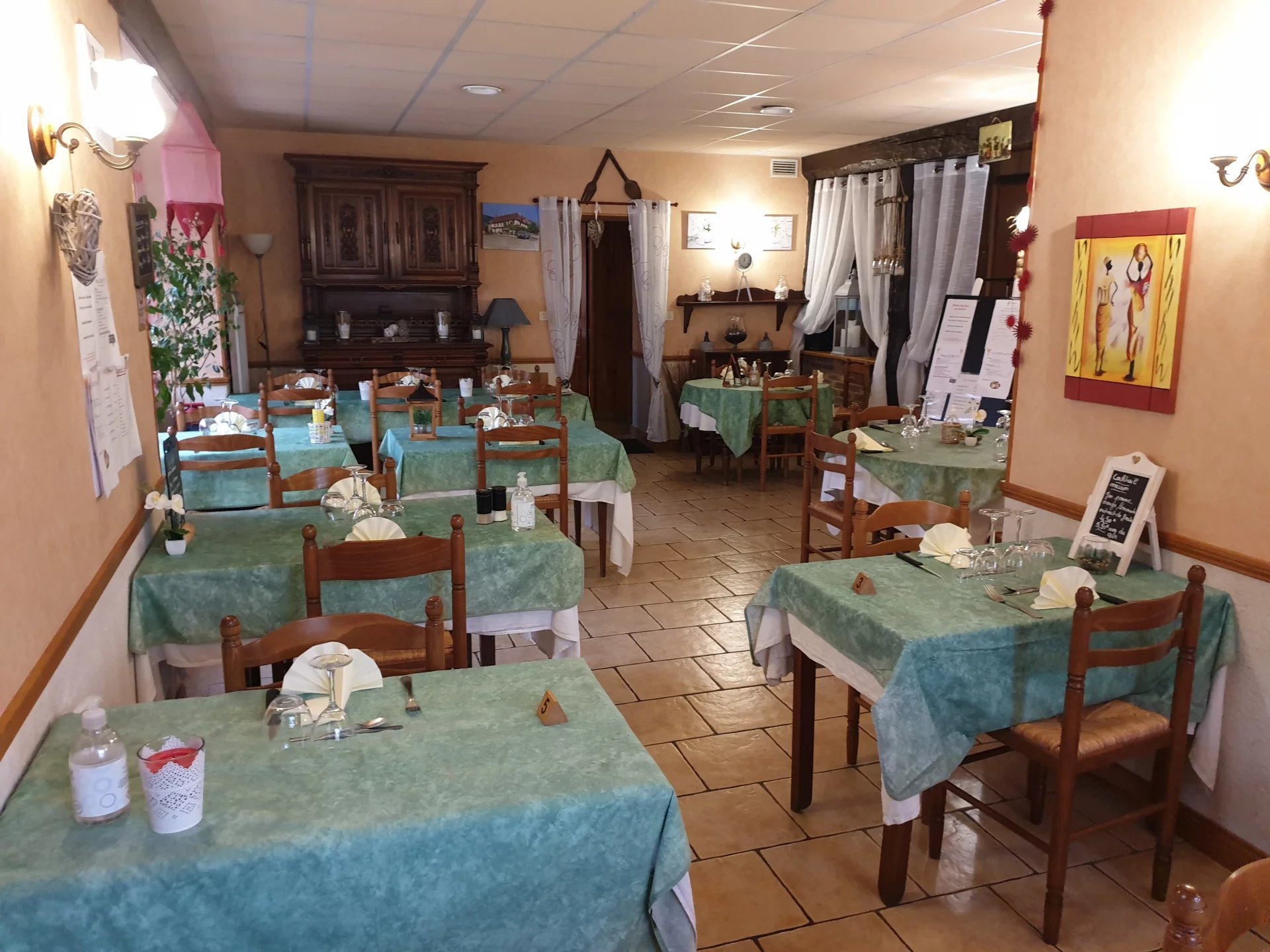 Restaurant and two apartments, Centre – France – BVI61495