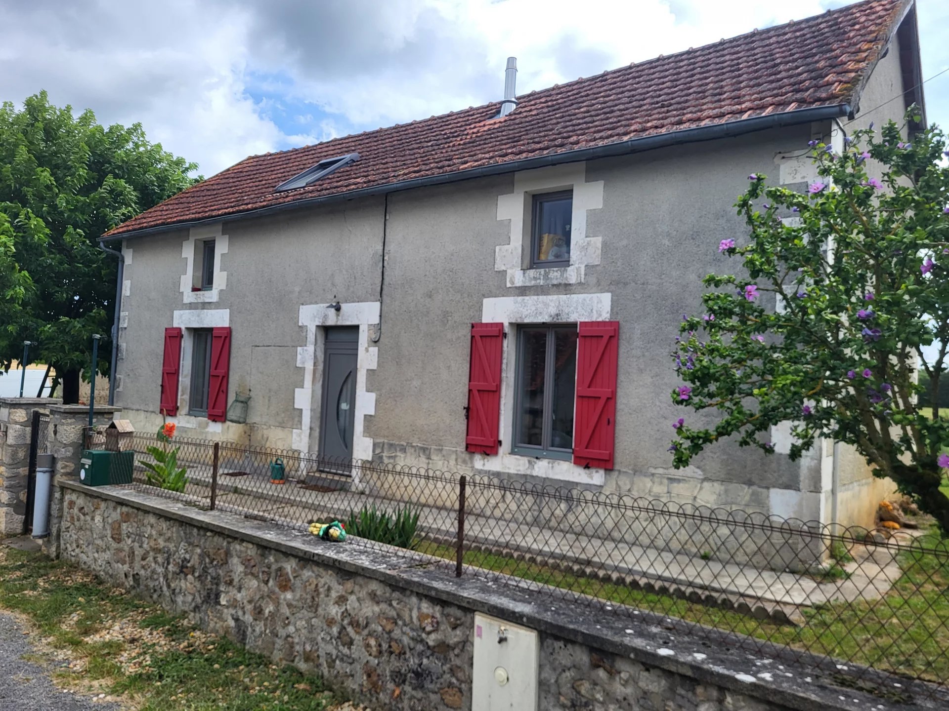 House, Outbuildings and Land: ideal for horses or smallholding, Poitou-Charentes – France – BVI72780