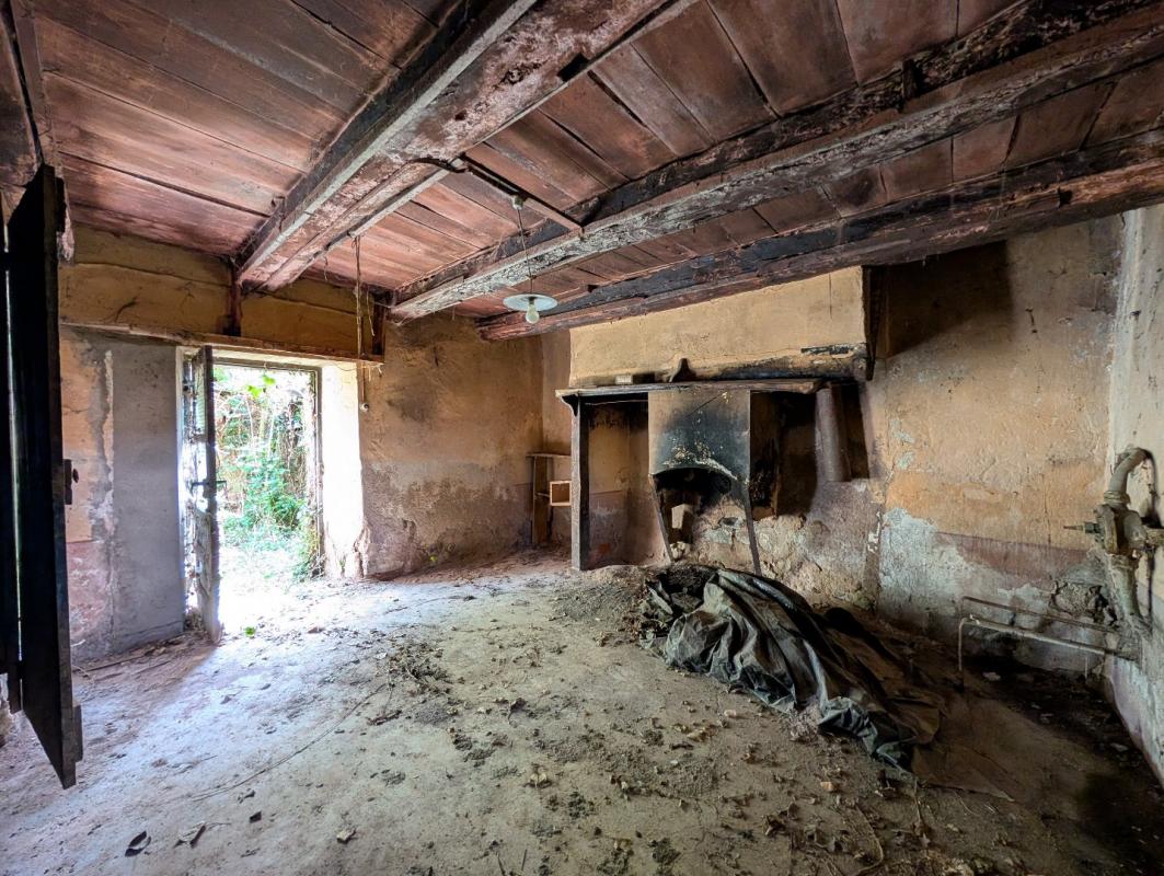 maison a renover in Nauviale, Aveyron, France