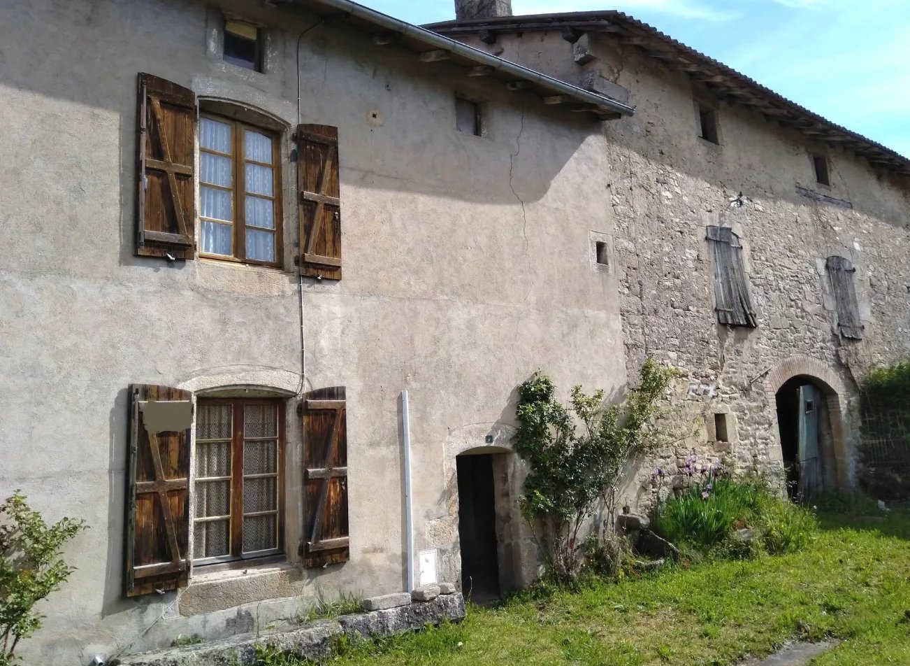 A project for renovation ! Cottage, barn, garden and field leading to a stream, Limousin – France – BVI79102