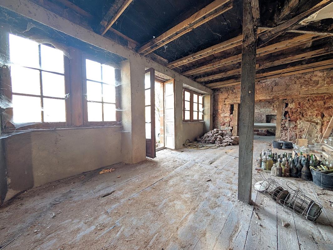 immeuble in Villecomtal, Aveyron, France