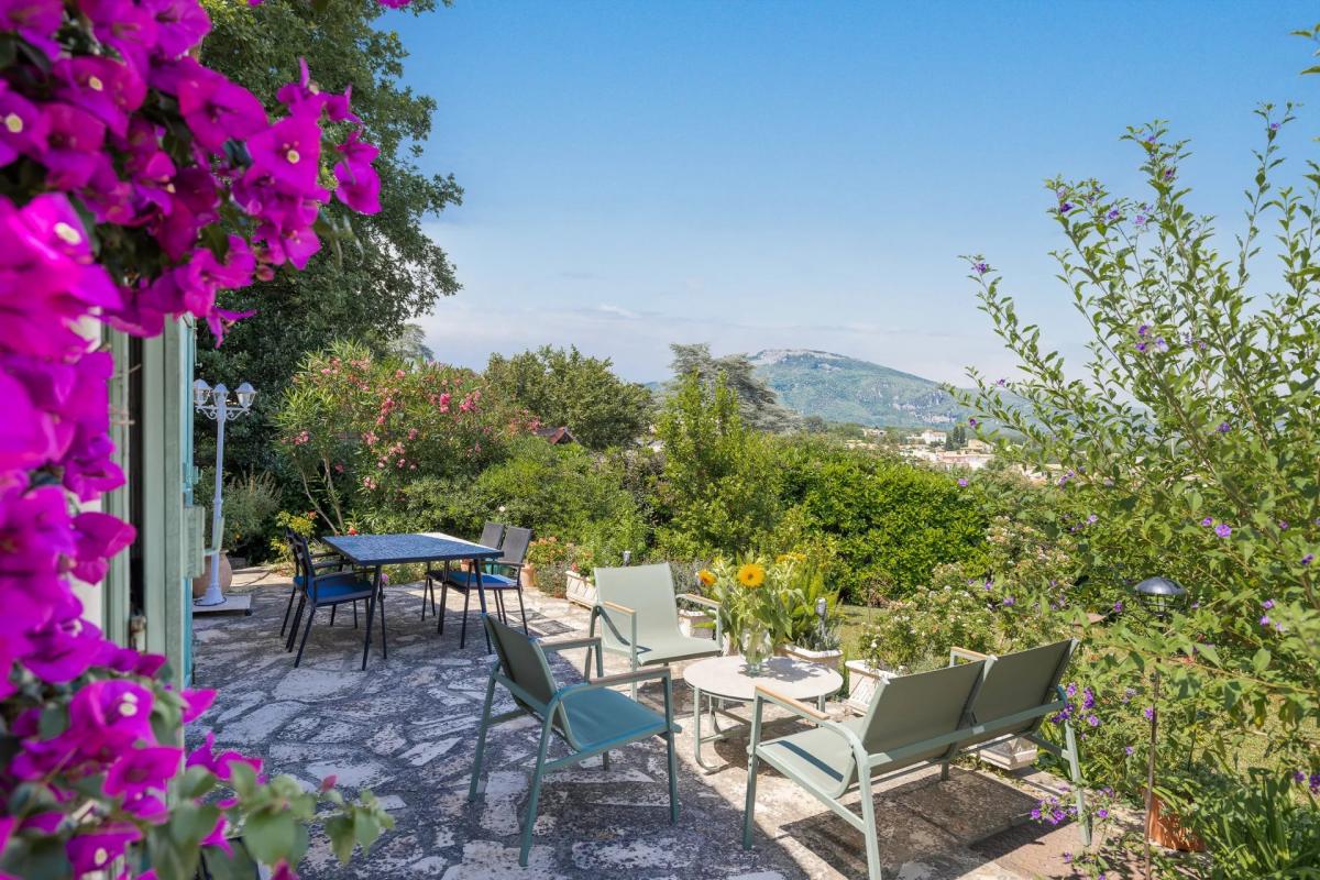 5 bedroom maison in Le Rouret, Alpes-Maritimes, France – 12030375042