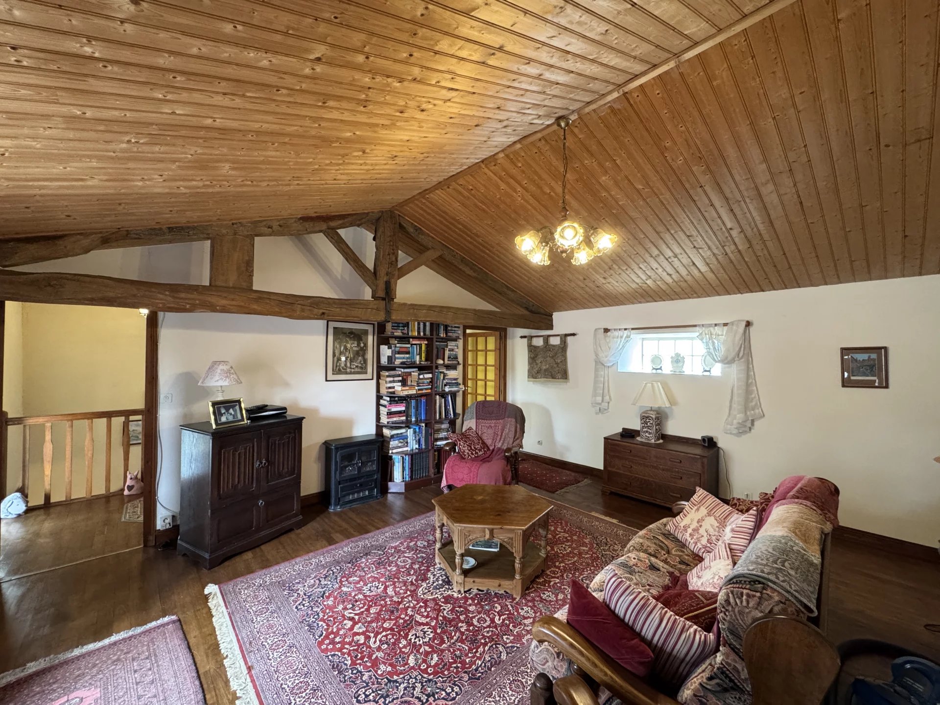 Charming country cottage with courtyard and annexe, Poitou-Charentes – France – BVI80461