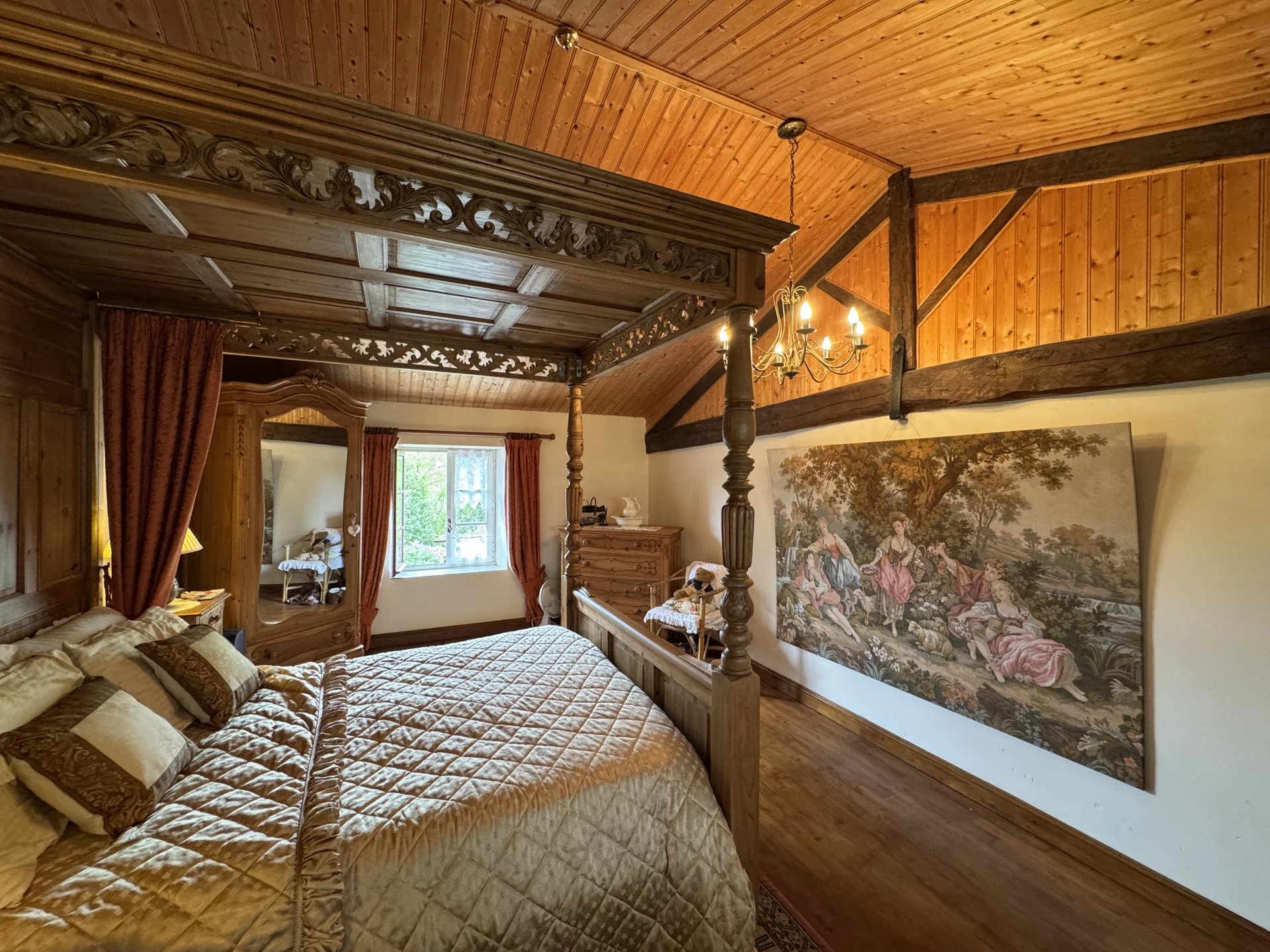 Charming country cottage with courtyard and annexe, Poitou-Charentes – France – BVI80461