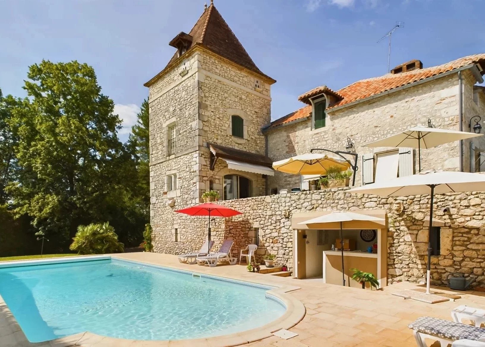 Superb stone property with swimming pool, Aquitaine – France – BVI71632