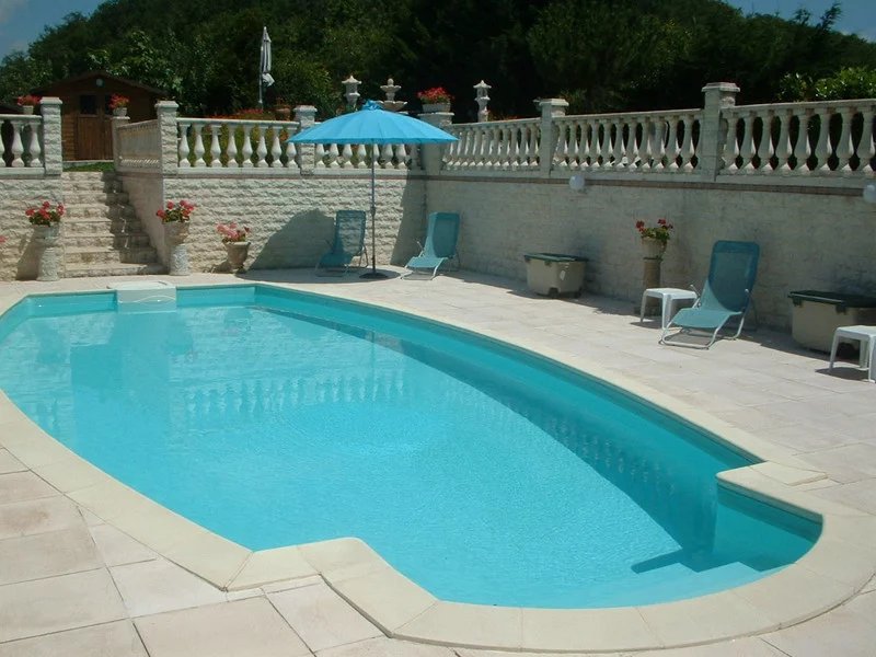 Charming stone property with pool on outskirts of a village, Aquitaine – France – BVI70941