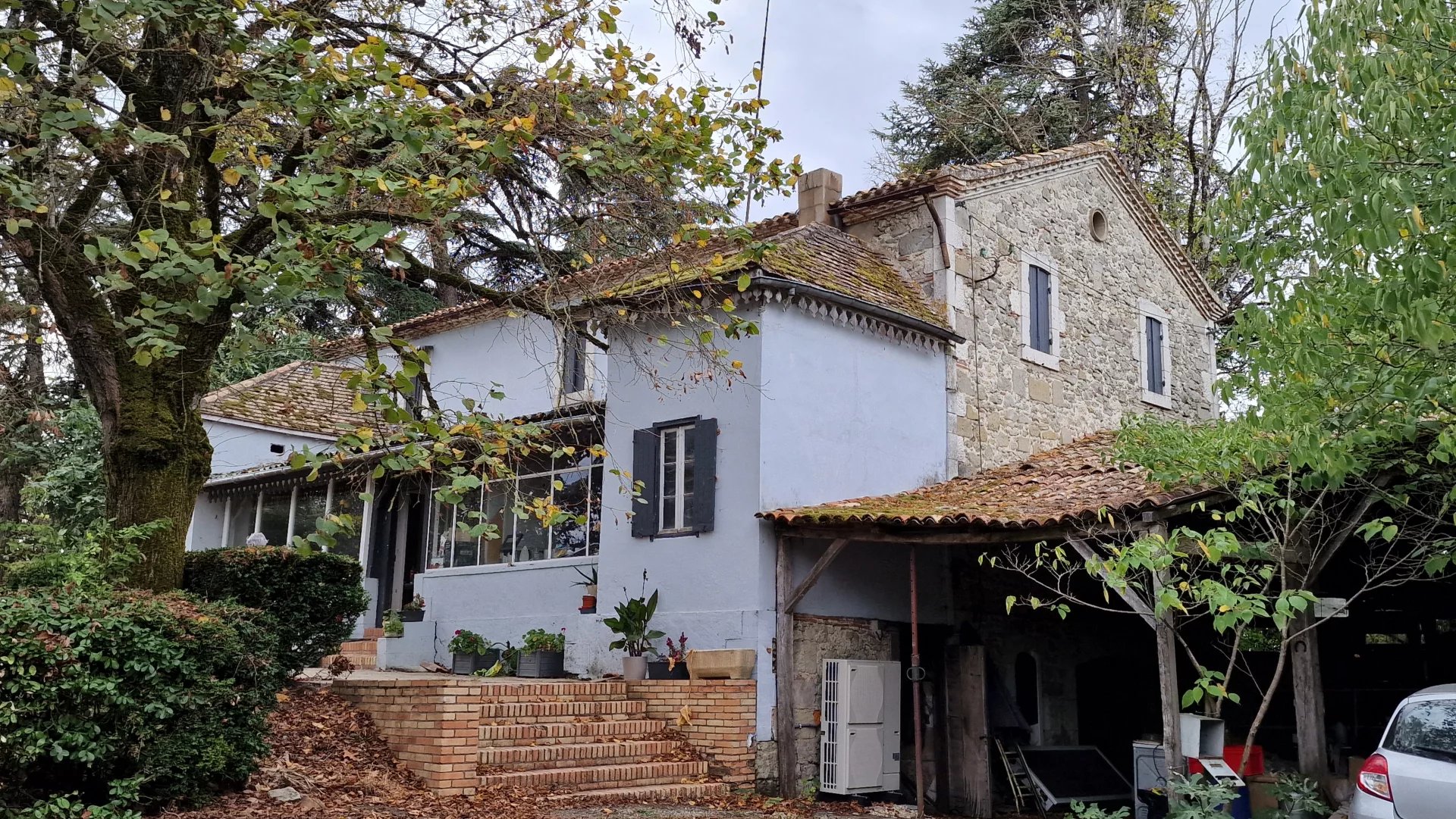 Large stone house with amazing views, Aquitaine – France – BVI67027