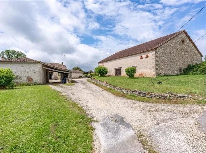 Countryside property with stunning views and endless potential, Aquitaine – France – BVI78573