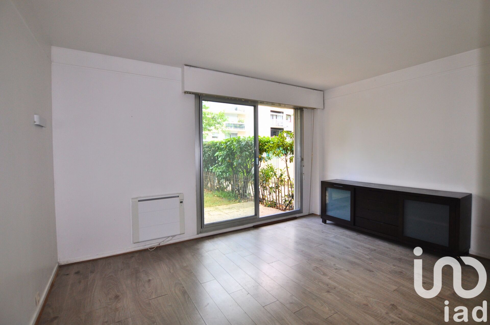 1 bedroom Appartement in Courbevoie, FR – 1793175