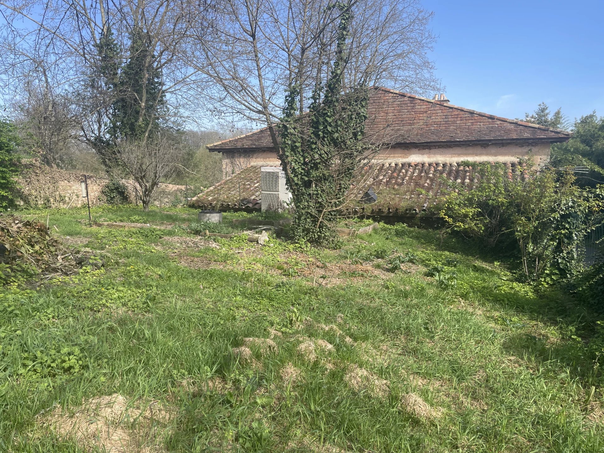 Pretty Village House not far from Villereal, Aquitaine – France – BVI74649