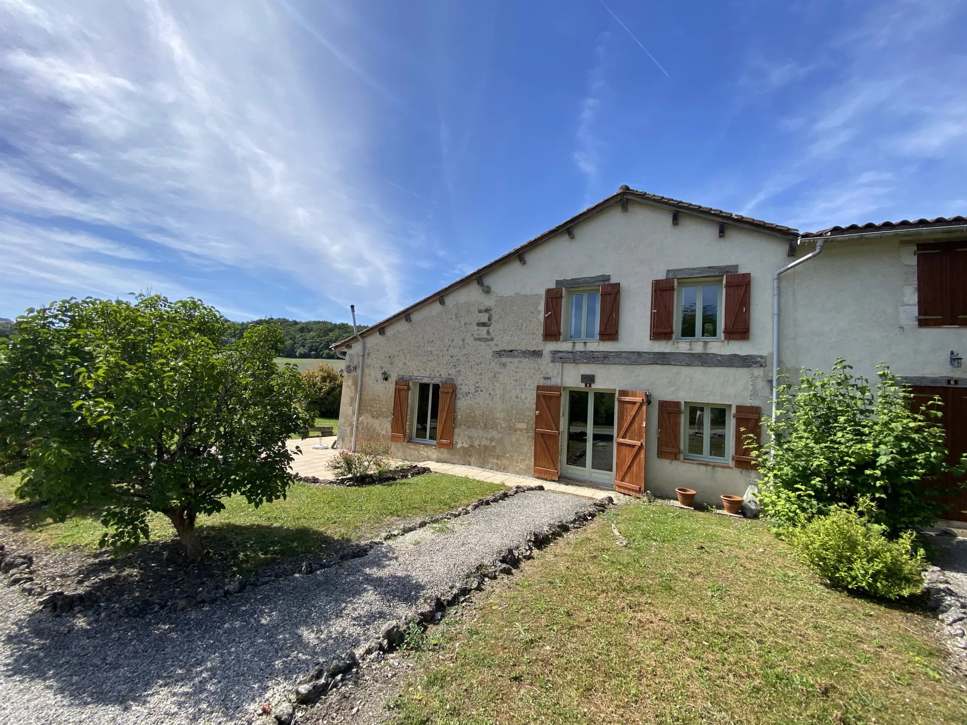 Beautiful Holiday Home with Panoramic Views & Shared Pool, Poitou-Charentes – France – BVI75701