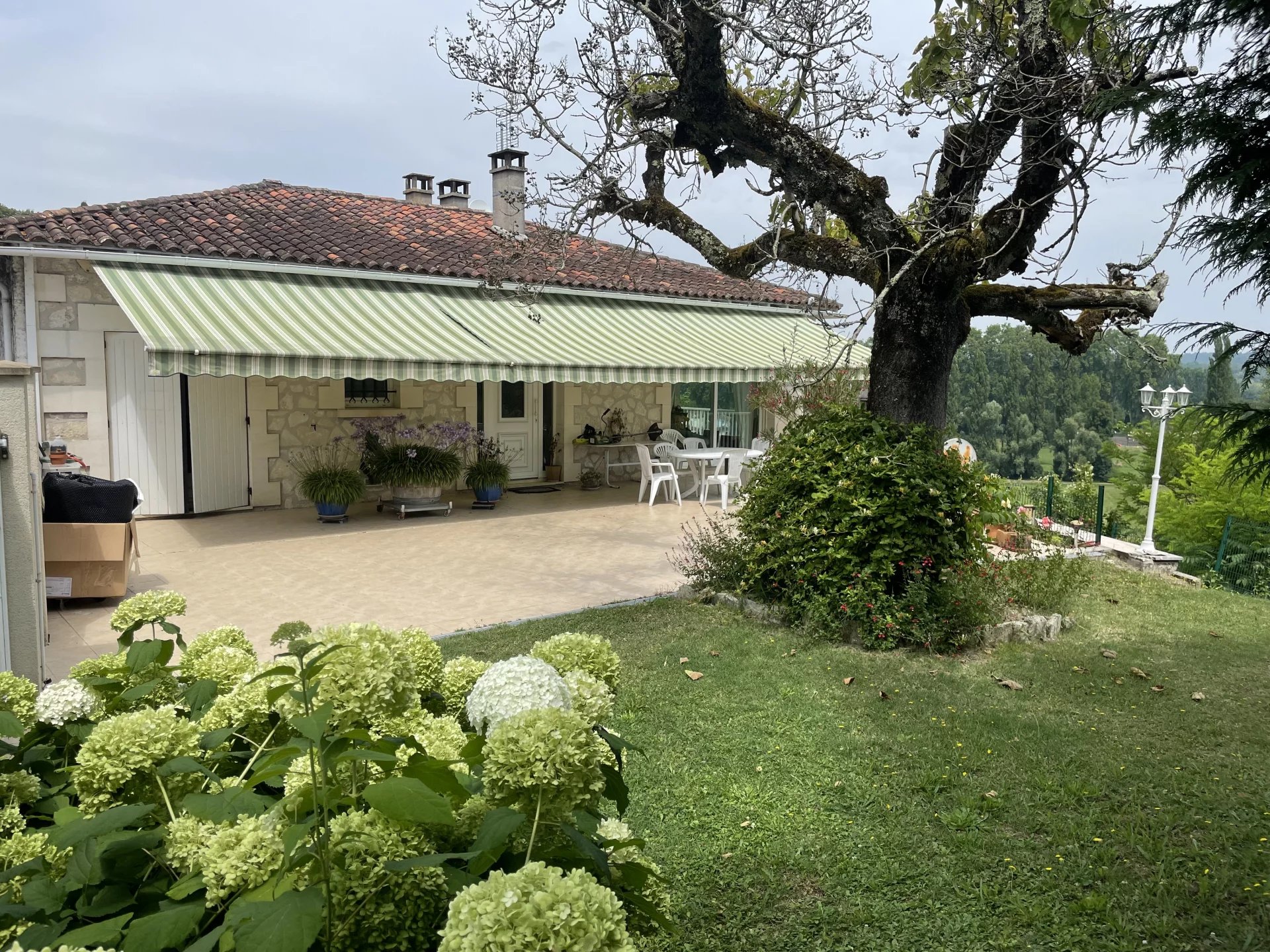 Panoramic views in a sought after listed village, Poitou-Charentes – France – BVI74667