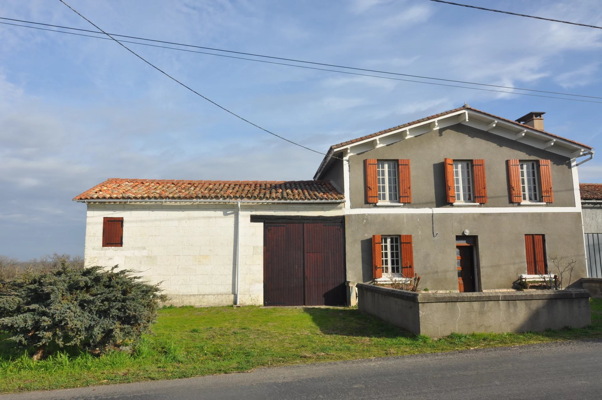 71 m² house to renovate South of Saint-Aulay, Aquitaine – France – BVI73908