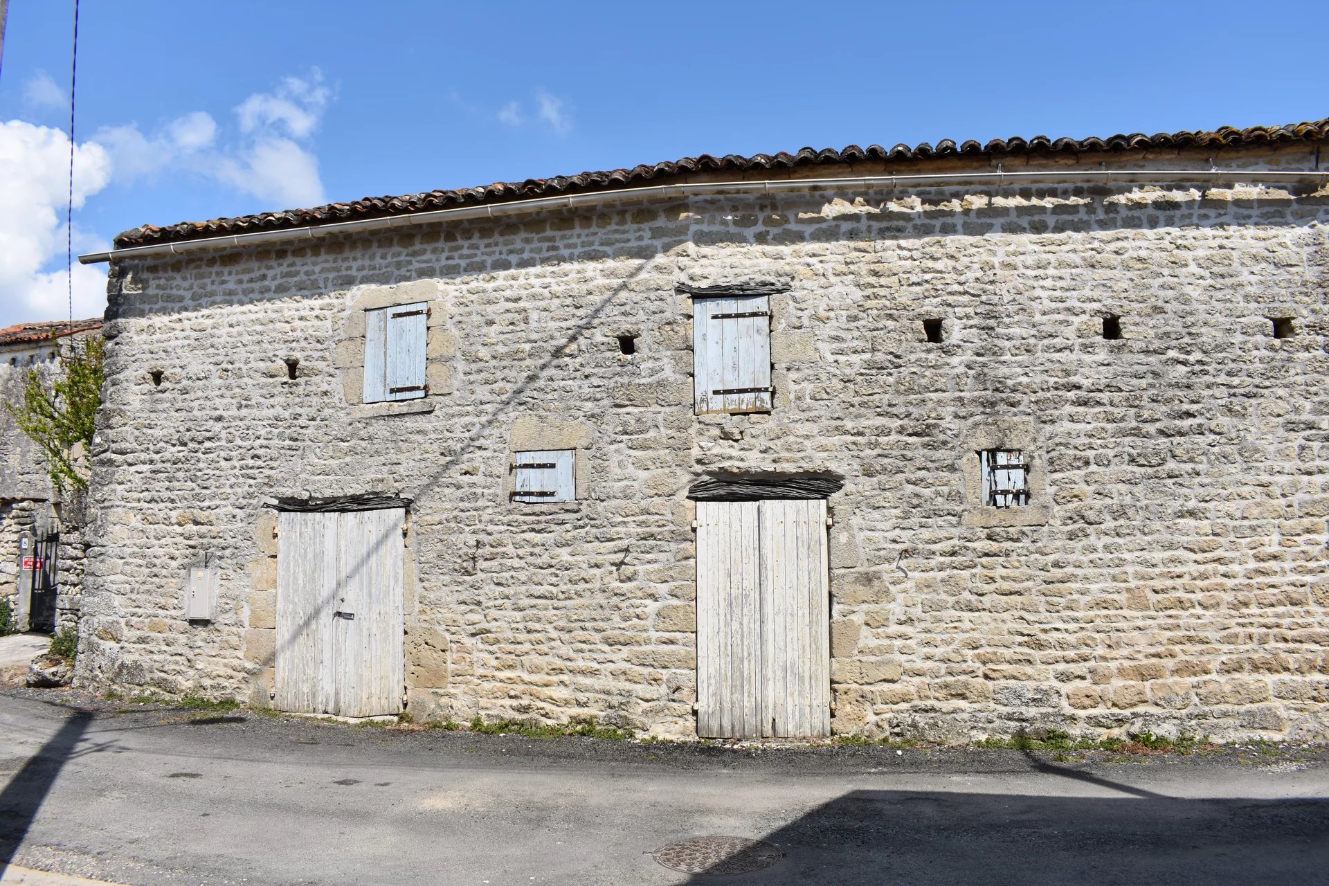 Small but charming, renovations to complete, Champagne-Ardenne – France – BVI28903