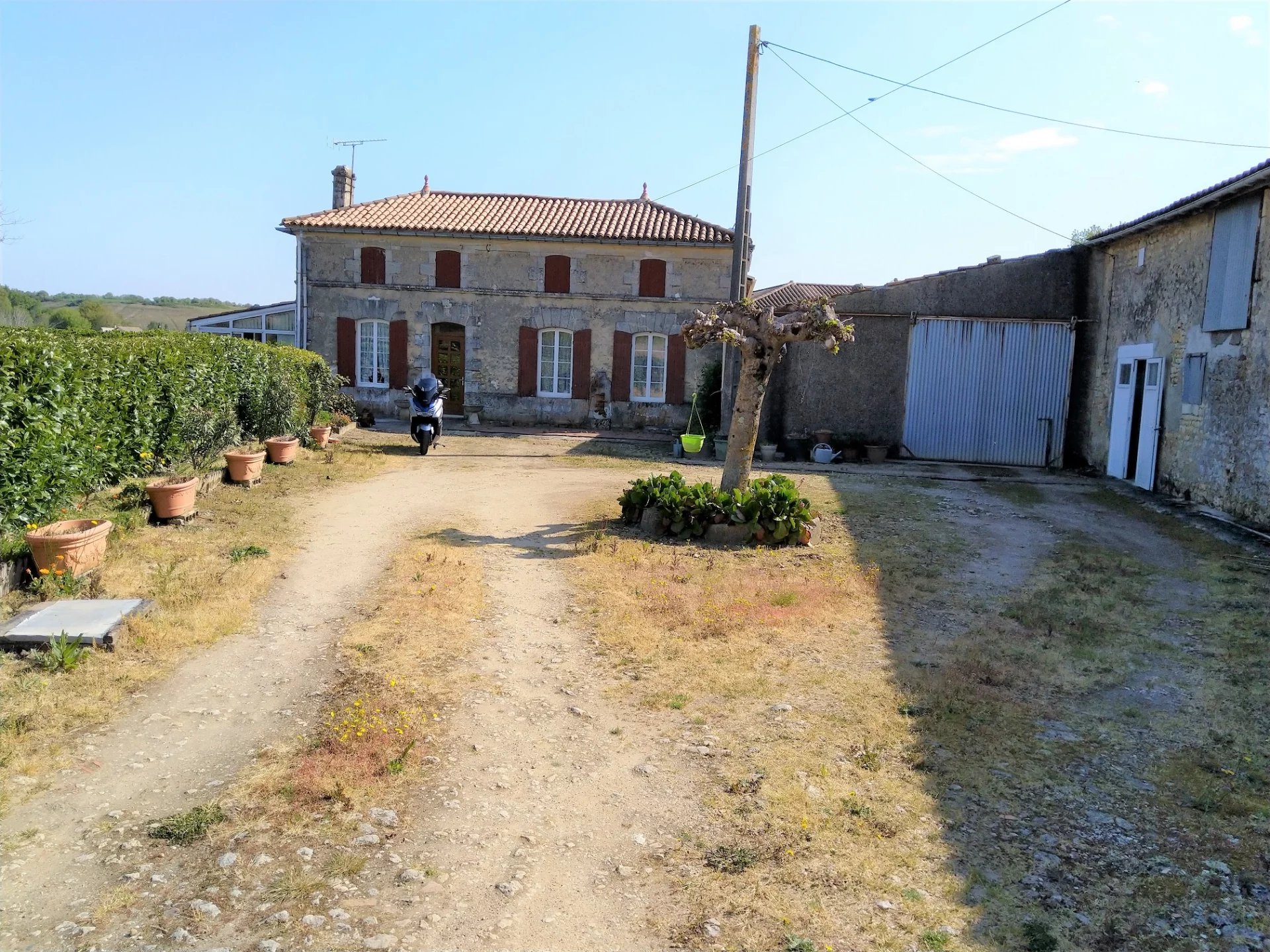 Five bedroom farmhouse with outbuildings and garden overlooking the countryside, Poitou-Charentes – France – BVI60563