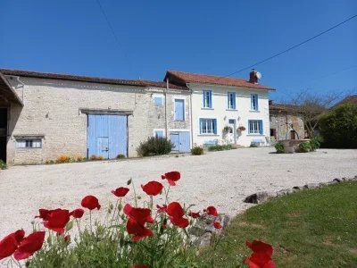 Country home with in-ground swimming pool, Poitou-Charentes – France – BVI74315