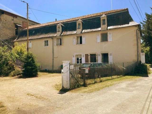 Detached mill house to renovate +  2 bed cottage; hangers & just under 3 acres of land, Poitou-Charentes – France – BVI65589