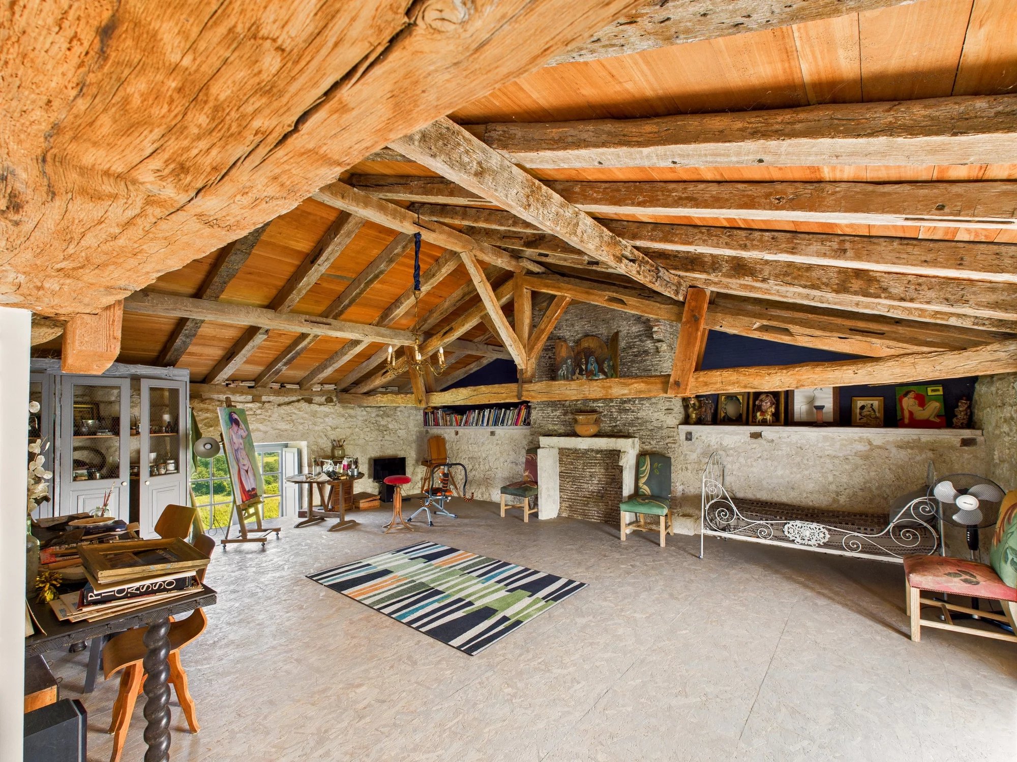 Prestigious Residence within a 17th-Century Château, Overlooking Vineyards and Rolling Hills, Aquitaine – France – BVI80925