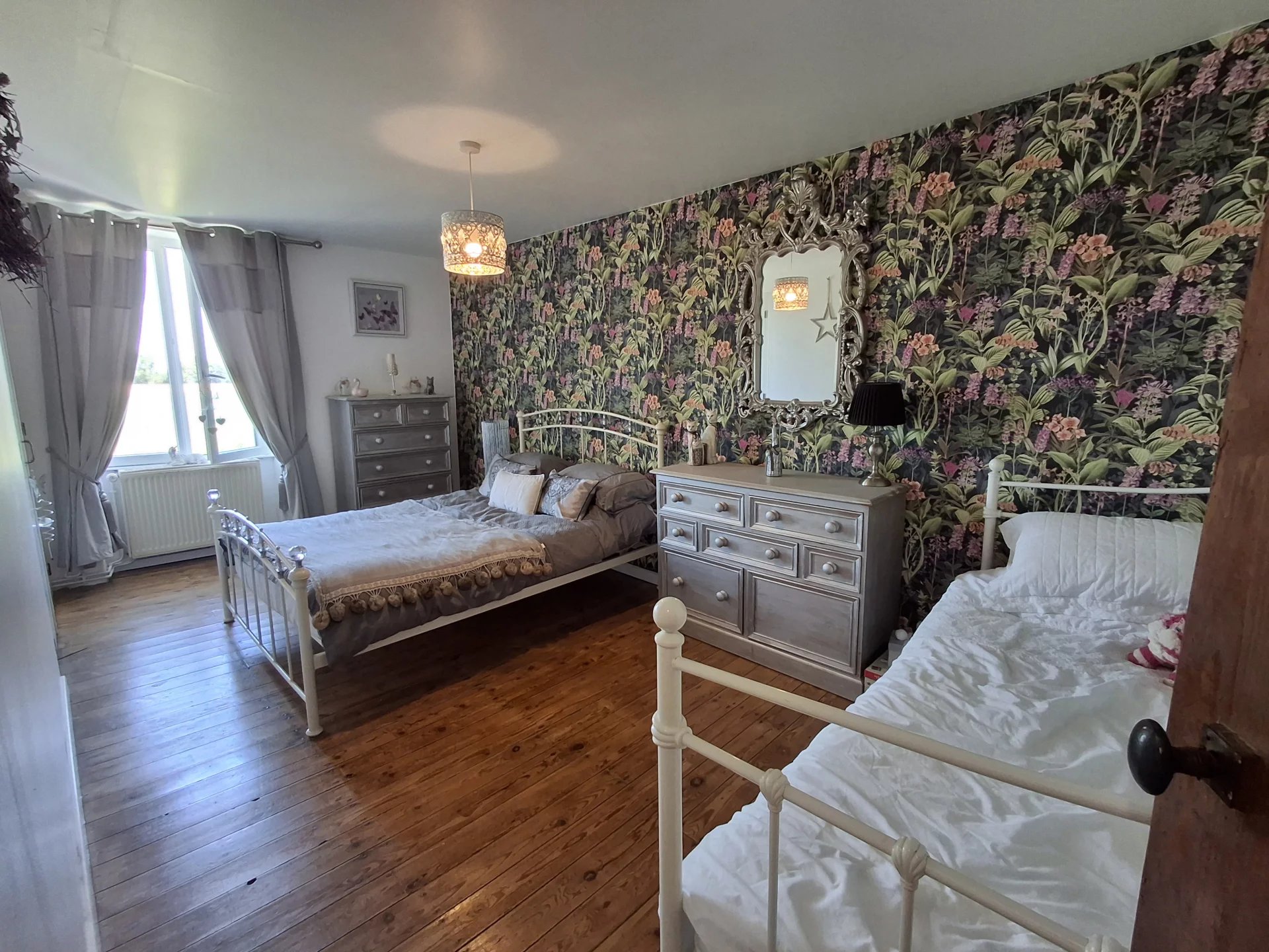 Lovely 2 bed cottage with beautiful gardens, outbuildings, stable, pony paddock and woodland, Poitou-Charentes – France – BVI81368