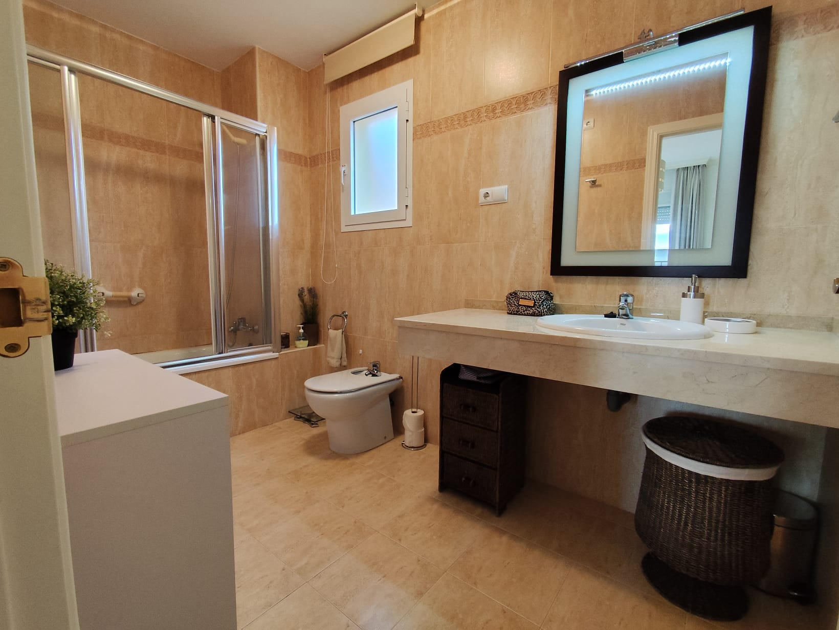 3 bedroom Duplex in Marbella, Malaga, Spain – 428-03706E