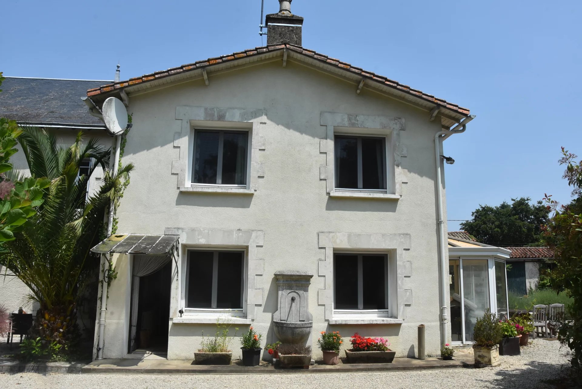 Unique Character Estate with stone built Manor House and a second Stunning House, Poitou-Charentes – France – BVI79834