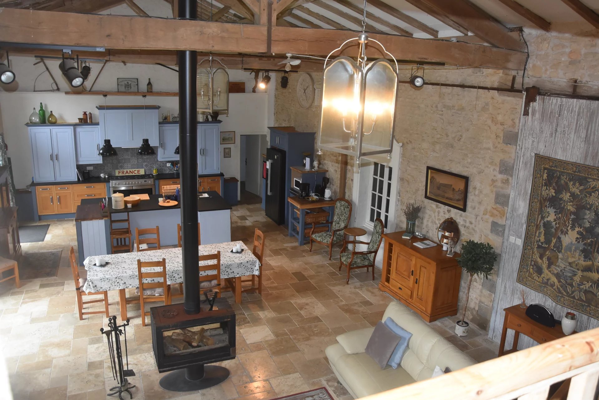 Unique Character Estate with stone built Manor House and a second Stunning House, Poitou-Charentes – France – BVI79834
