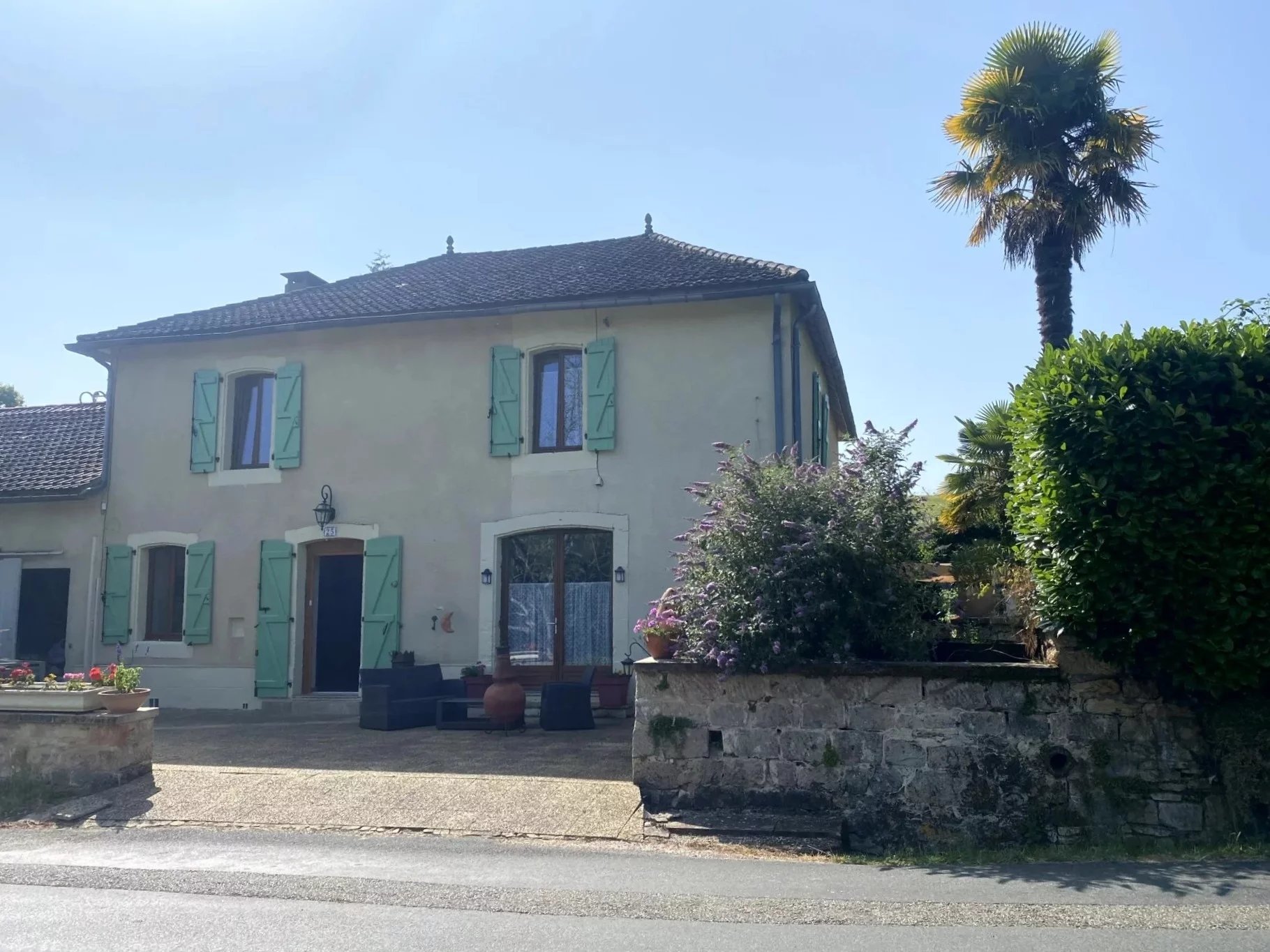 Renovated countryside home with heated pool, Midi-Pyrénées – France – BVI81596