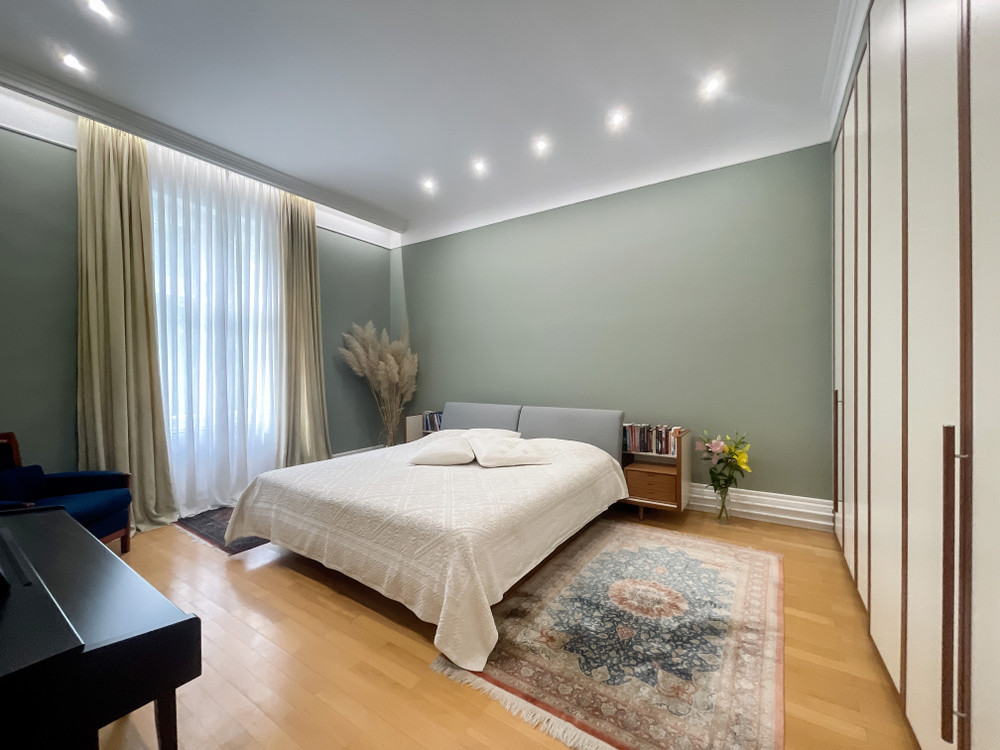 Central, spacious, cosy, stylish