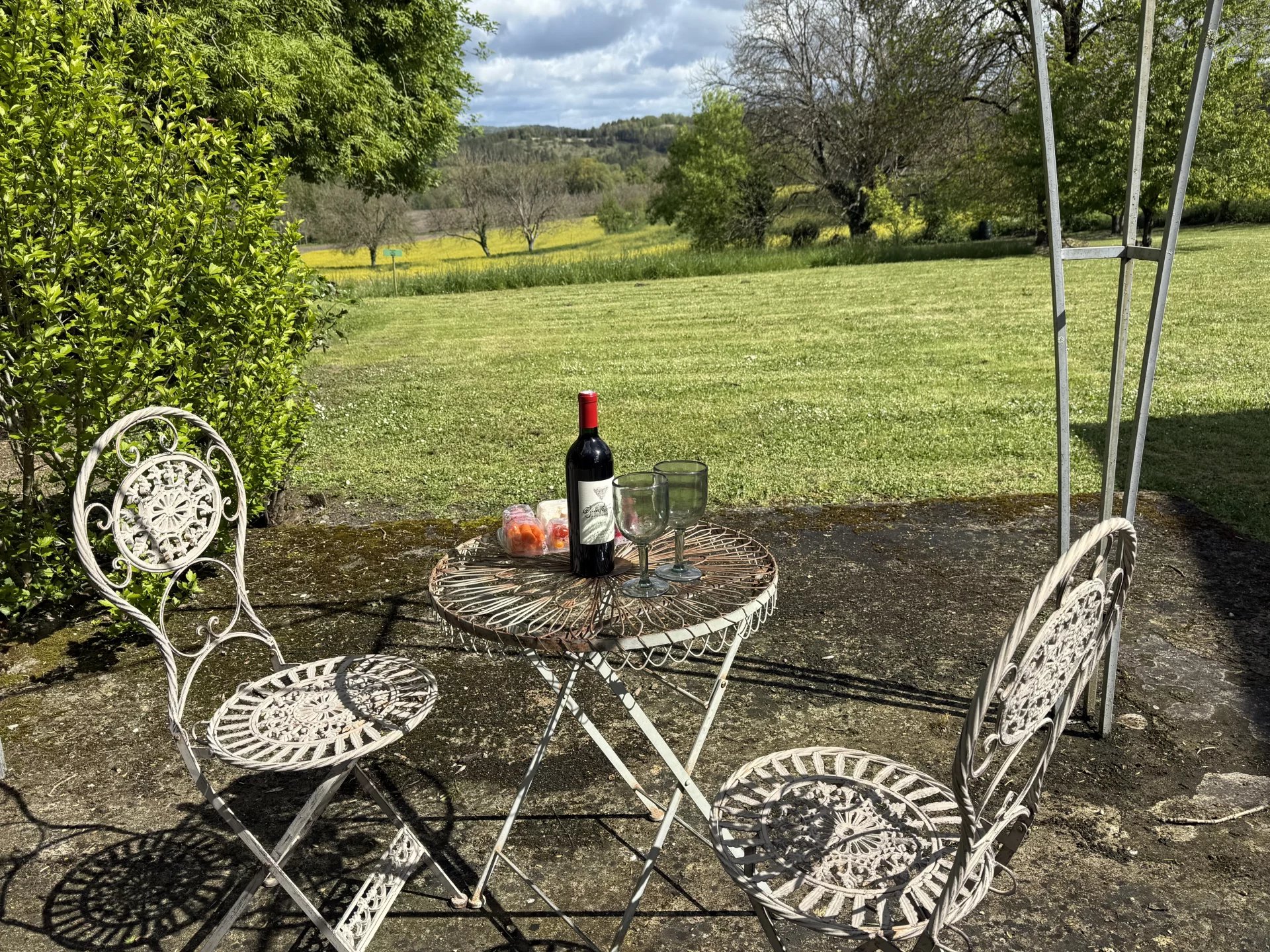 Stunning Countryside Views! Charming Stone House with Guest Cottage and Barn, Aquitaine – France – BVI80295