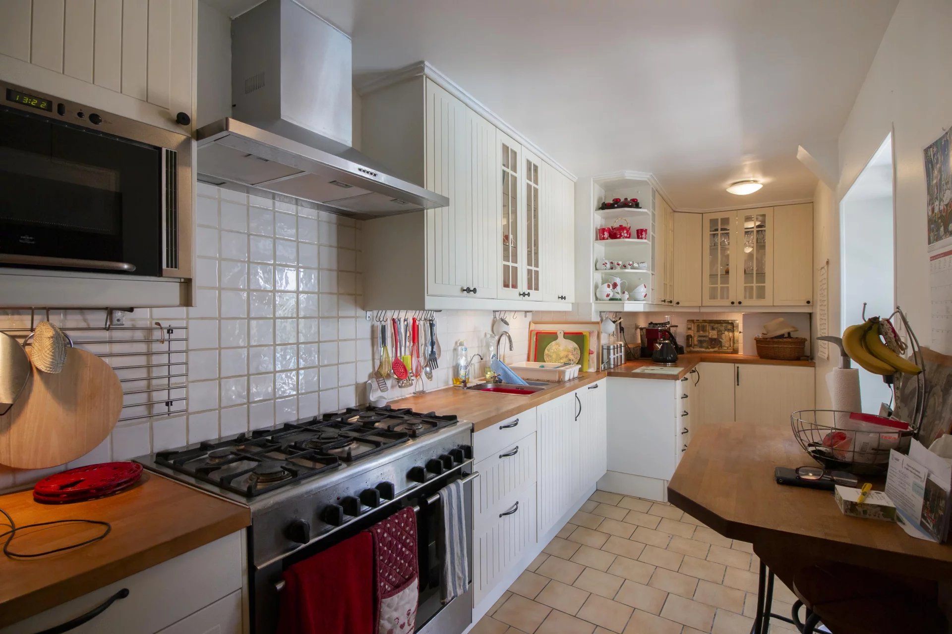 Charming 3-bedroom village house with pool near Jarnac, Poitou-Charentes – France – BVI81448