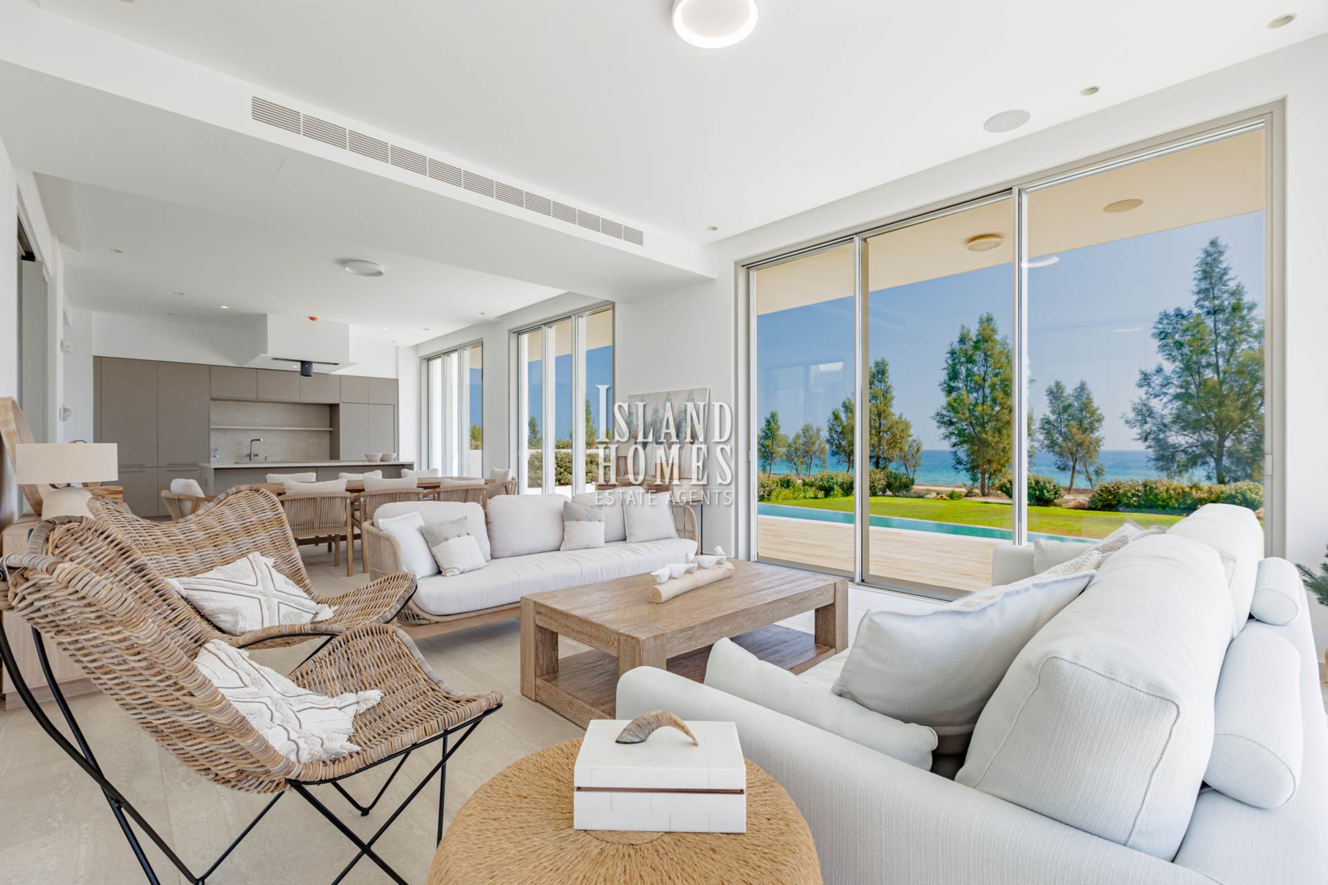 7 bedroom Detached in Ayia Triada, Famagusta, Cyprus – PtA105