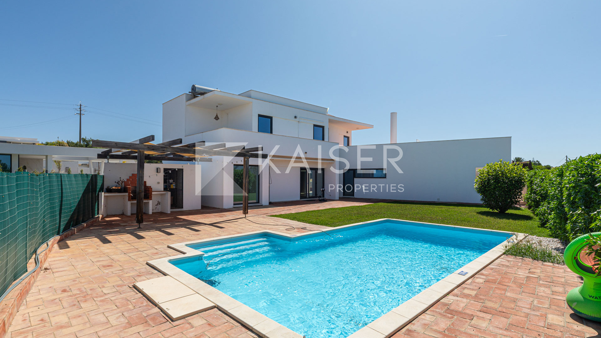3 bedroom Villa house in Albufeira, Portugal – KP1232