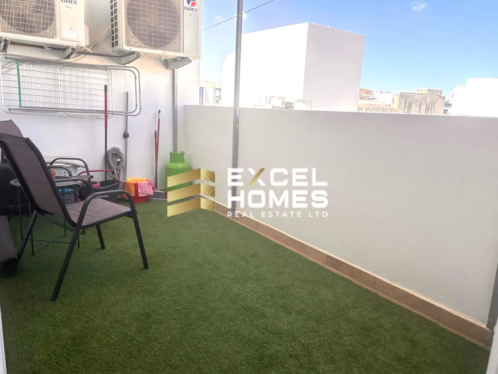 2 bedroom Penthouse in Santa Venera, Malta – 63360