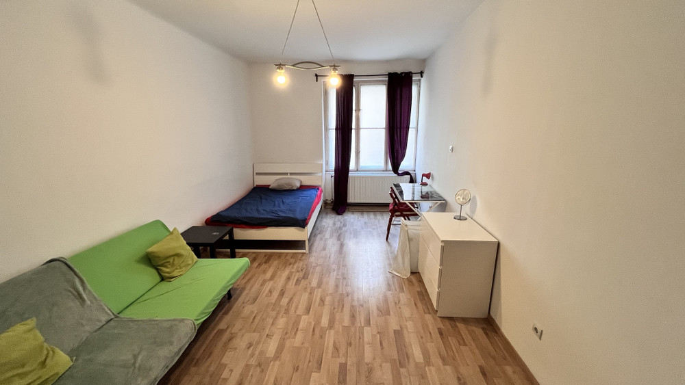 Clean Room in Central Budapest