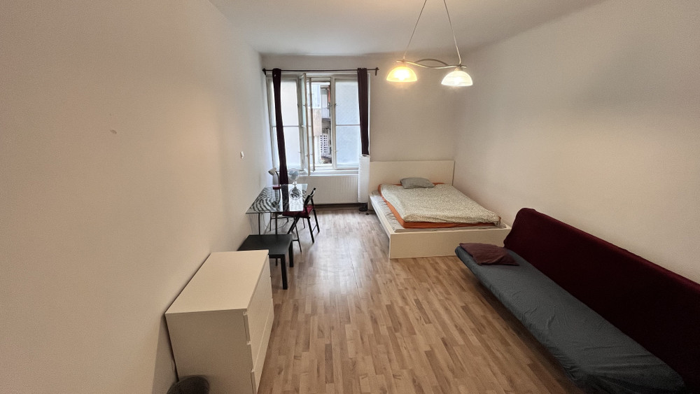 Spacious Room in City Centre